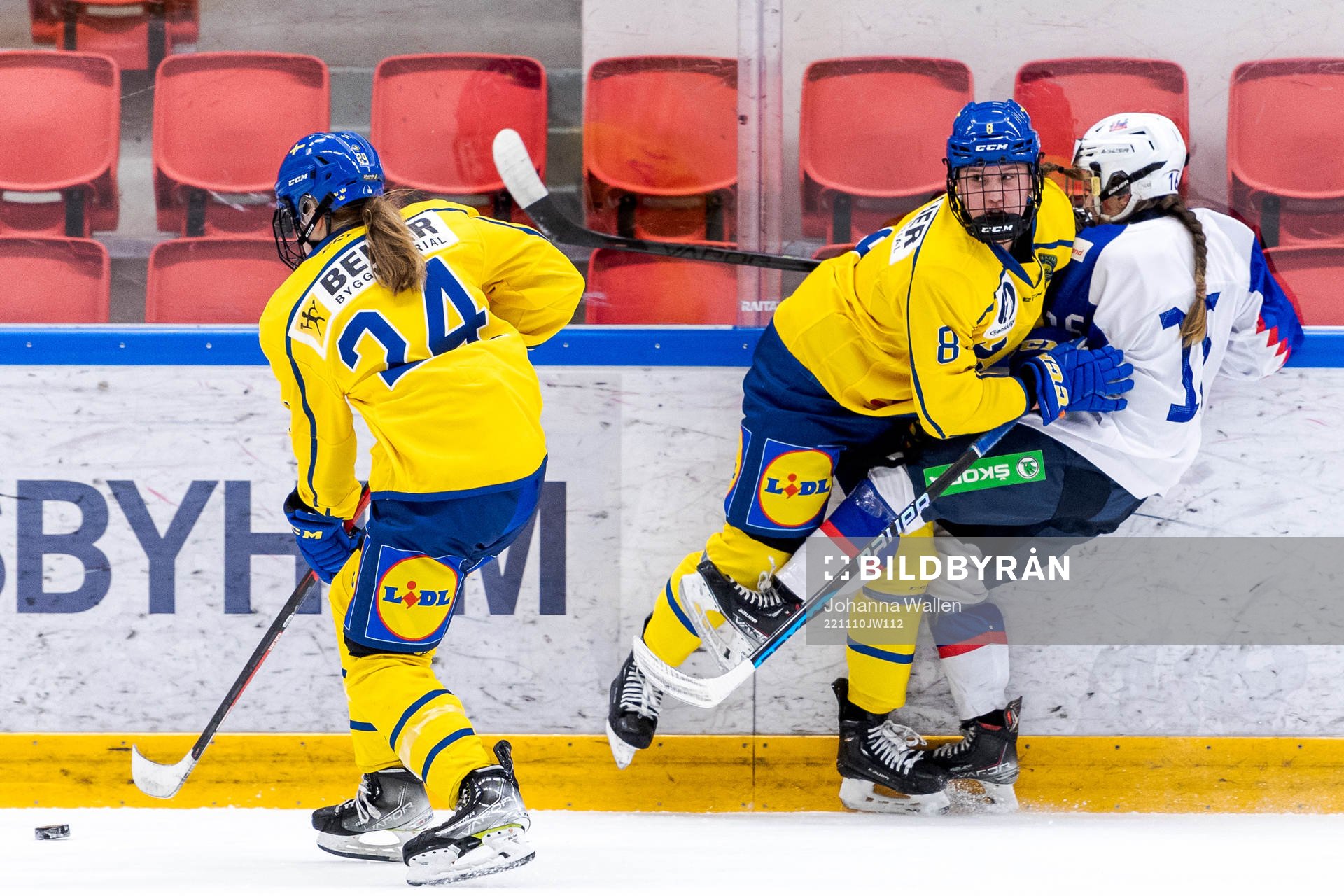 Sveriges Ebba Hedqvist och Jenna Raunio mot Slovakiens Emma