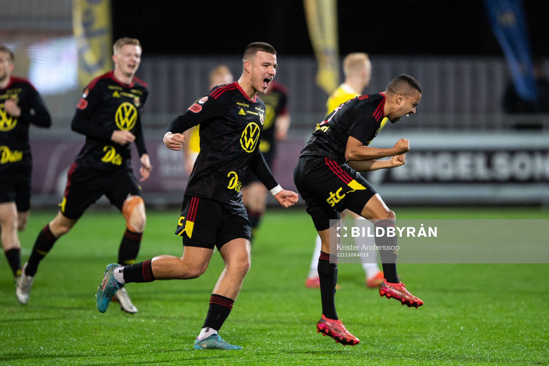 Östersunds Erick Brendon Pinheiro da Silva jublar med