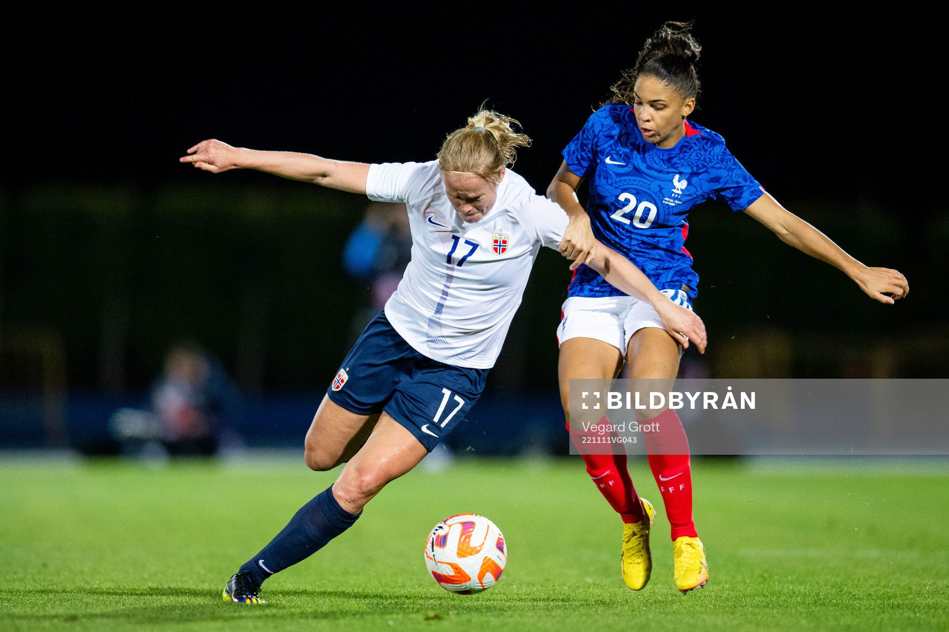 Julie Blakstad of Norway and Delphine Cascarino of France