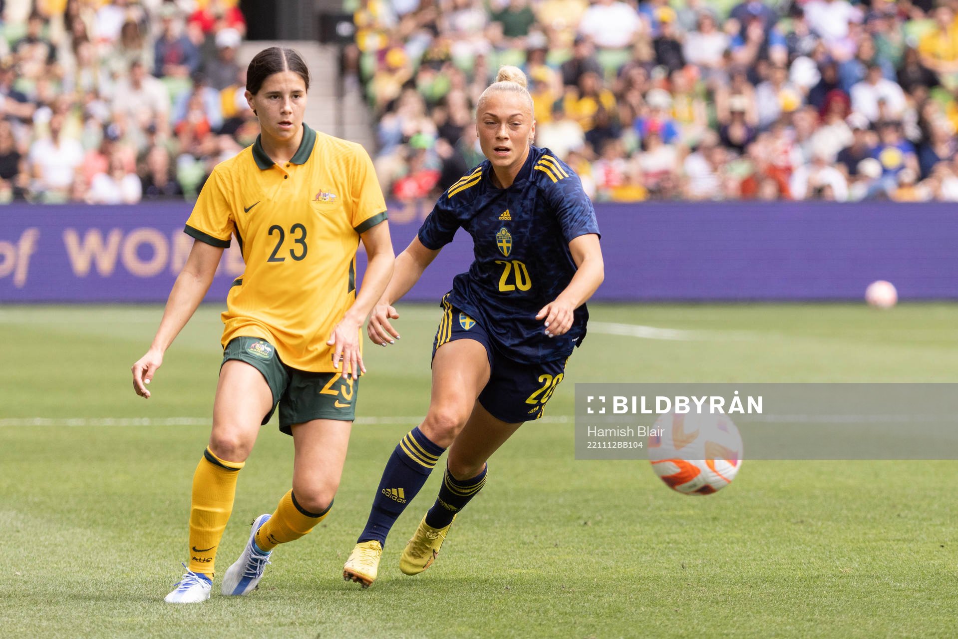 Kyra Cooney-Cross of Australia and Hanna Bennison of Sweden