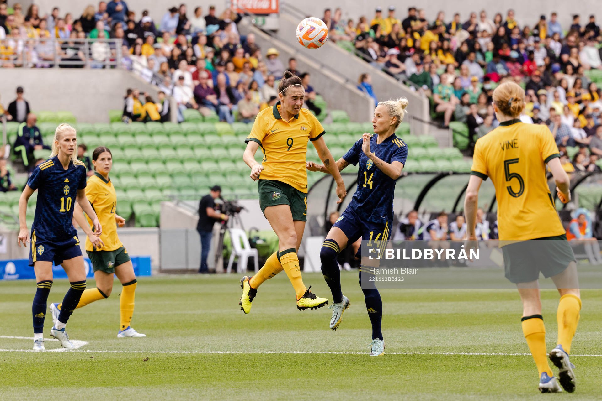 Caitlin Foord of Australia and Nathalie Björn of Sweden