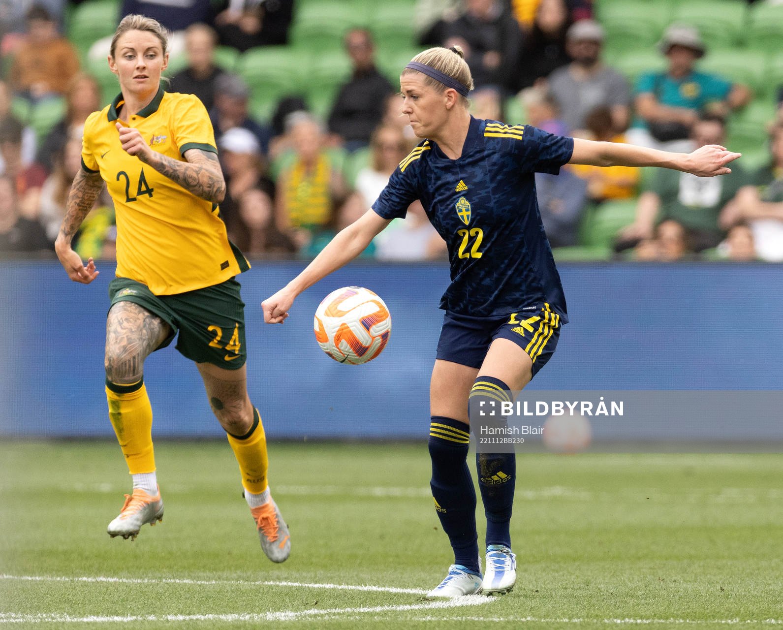 Olivia Schough of Sweden and Larissa Crummer of the