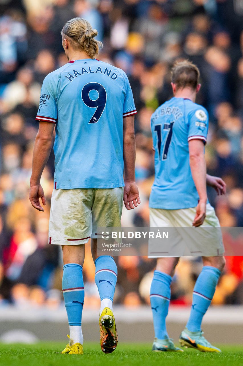Erling Braut Haaland and Kevin De Bruyne of Manchester City