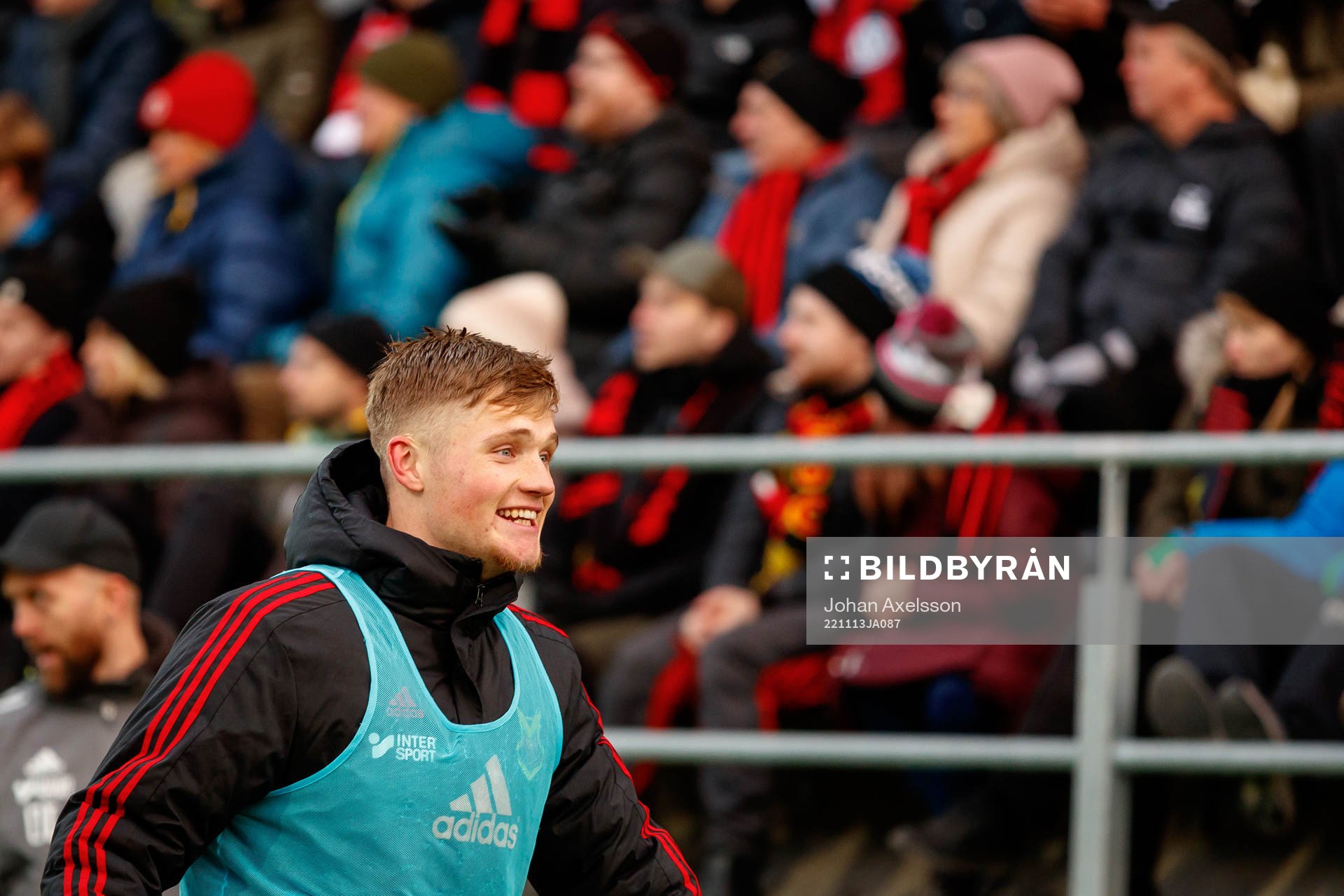 Östersunds Sebastian Karlsson Grach under den avgörande fotbollsmatchen i kvalet till Superettan mellan Östersund och Falkenberg den 13 november 2022 i Östersund.
