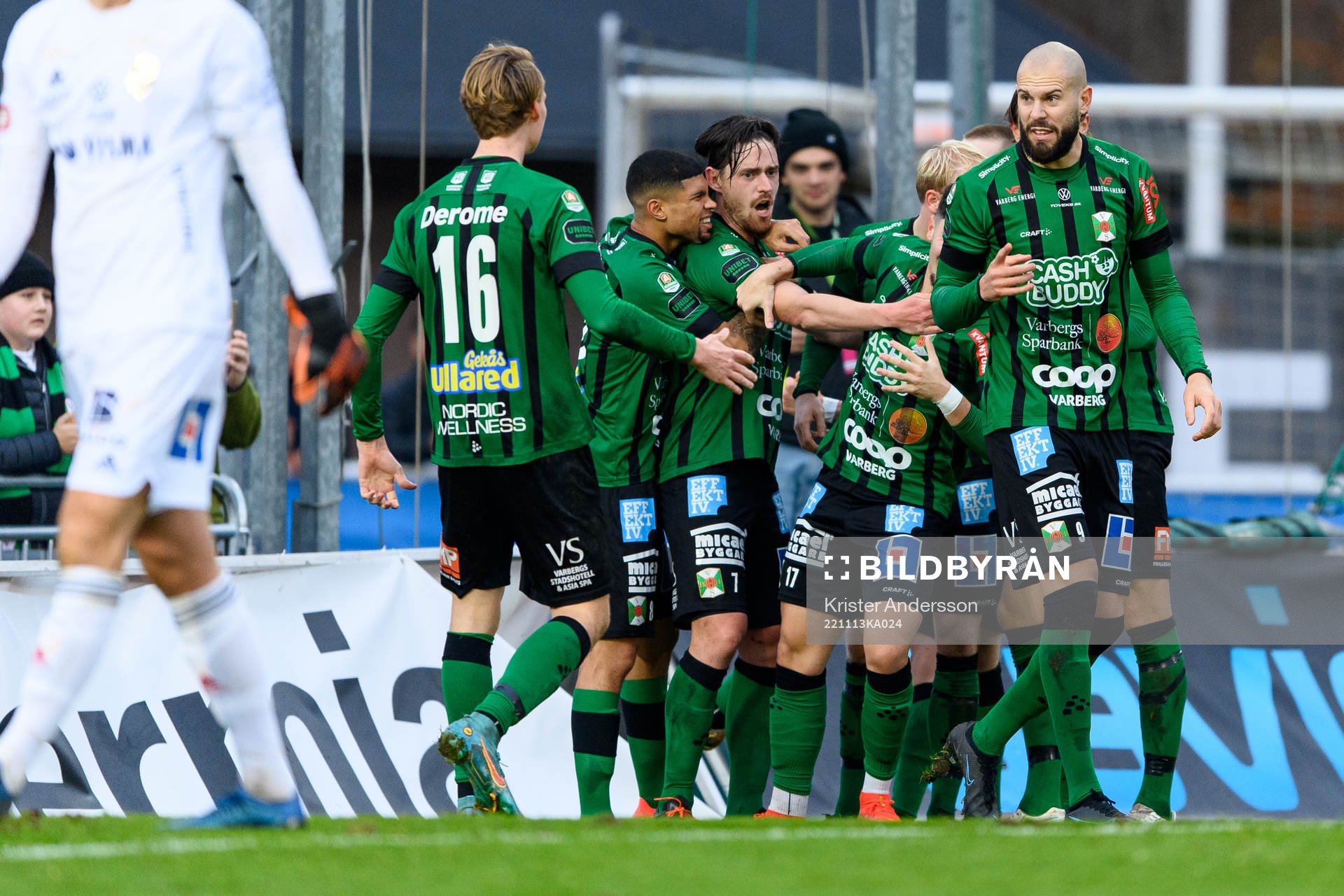 Varbergs spelare jublar