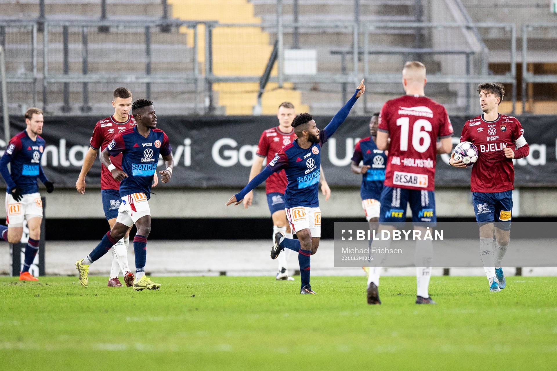 Sandvikens IFs John Junior Igbarumah jublar