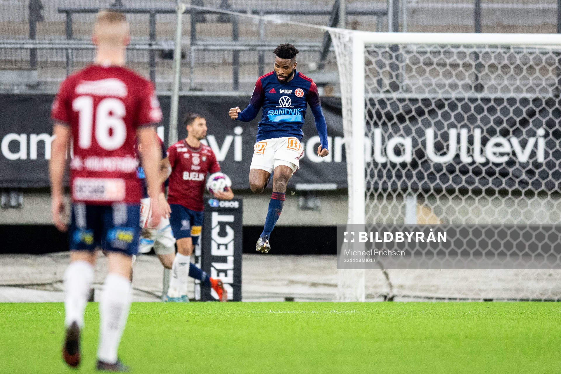 Sandvikens IFs John Junior Igbarumah jublar