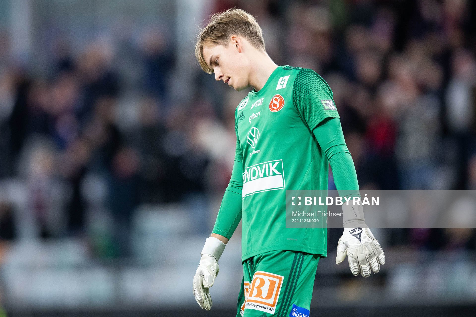 Sandvikens IFs målvakt Hannes Sveijer deppar