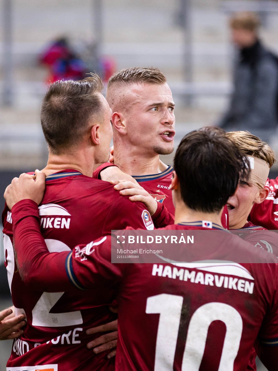 Örgrytes Alexander Ahl Holmström jublar