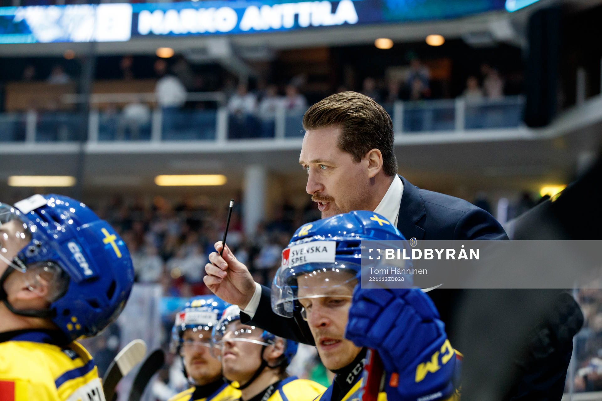 Head Coach Sam Hallam of Sweden