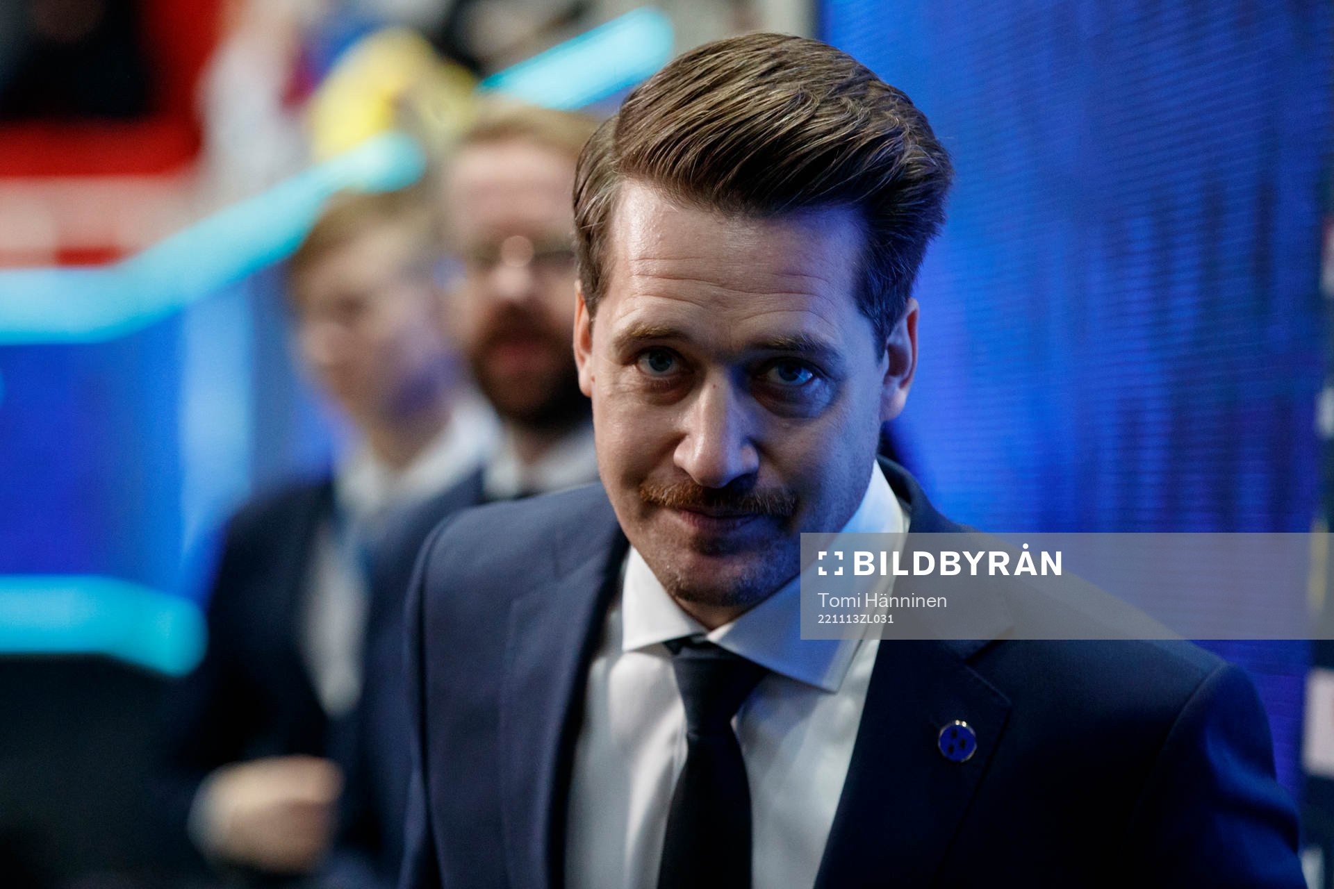 Head Coach Sam Hallam of Sweden