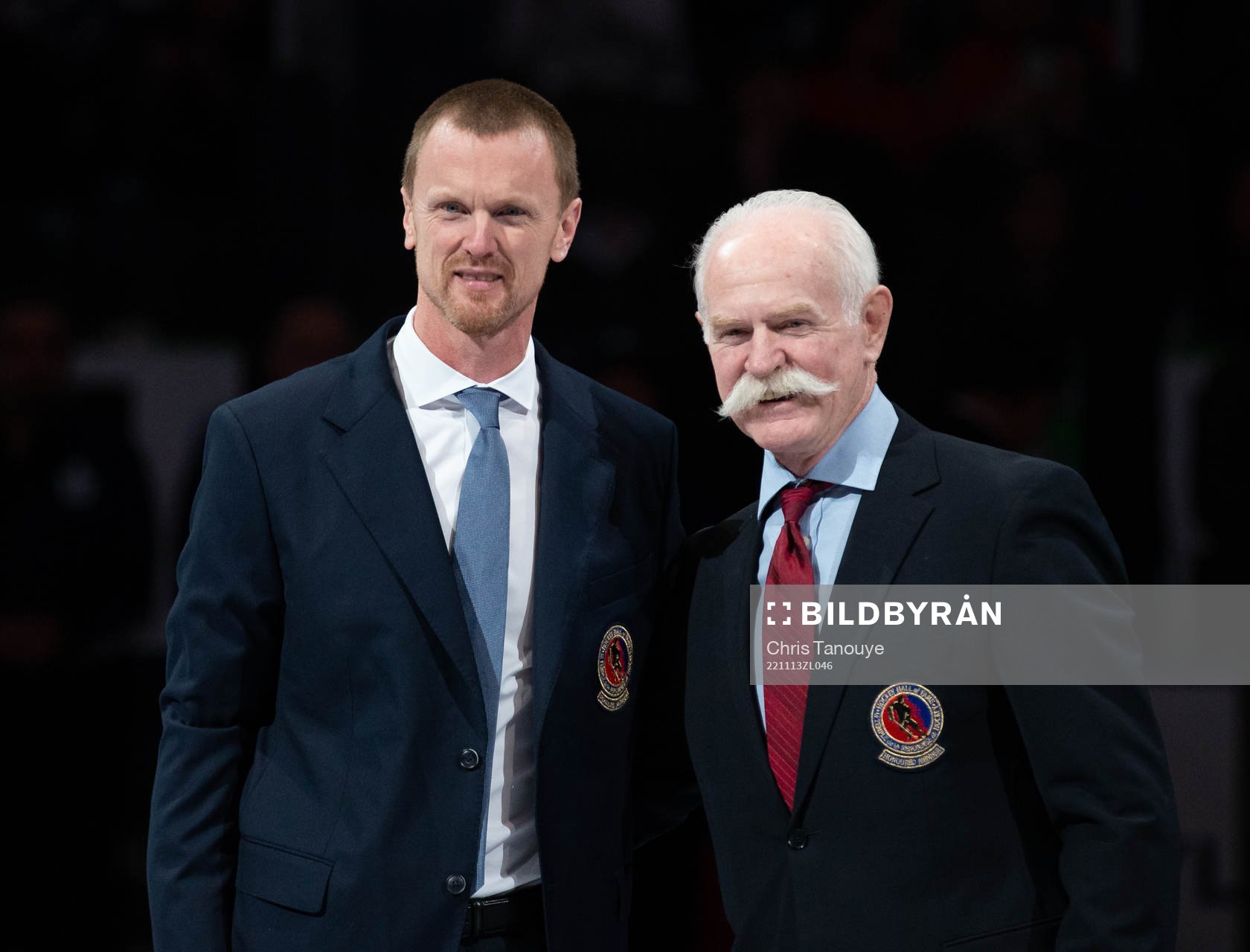 Hockey Hall of Fame Member Henrik Sedin receives his