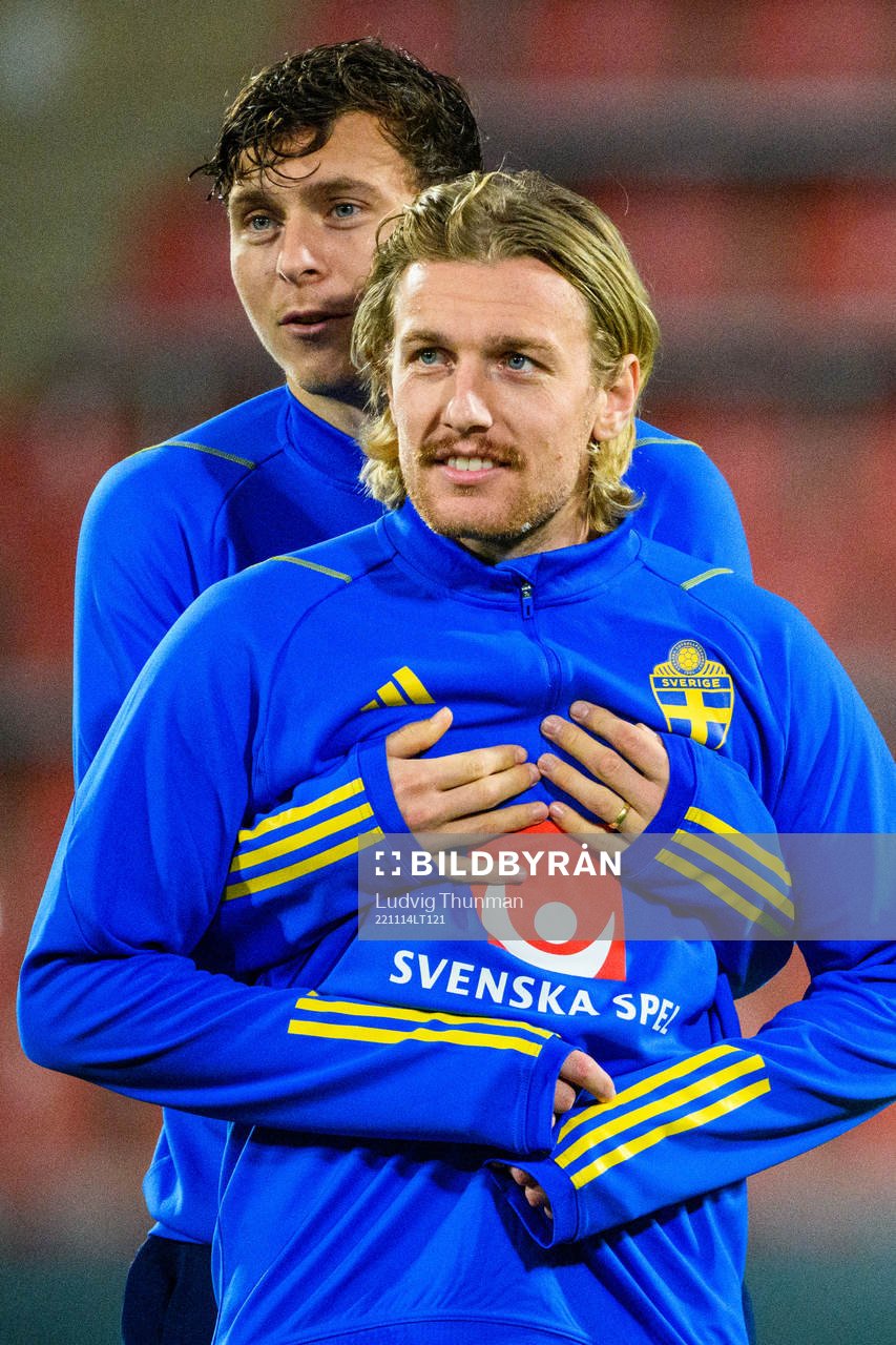 Victor Nilsson Lindelöf and Emil Forsberg of the Swedish