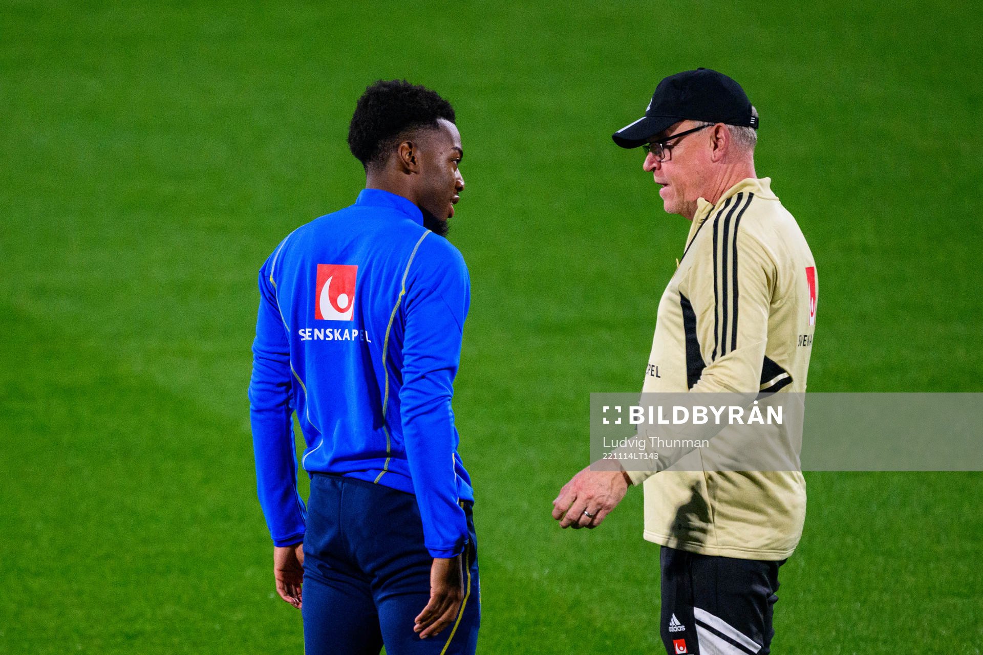 Anthony Elanga and Head coach Janne Andersson of the