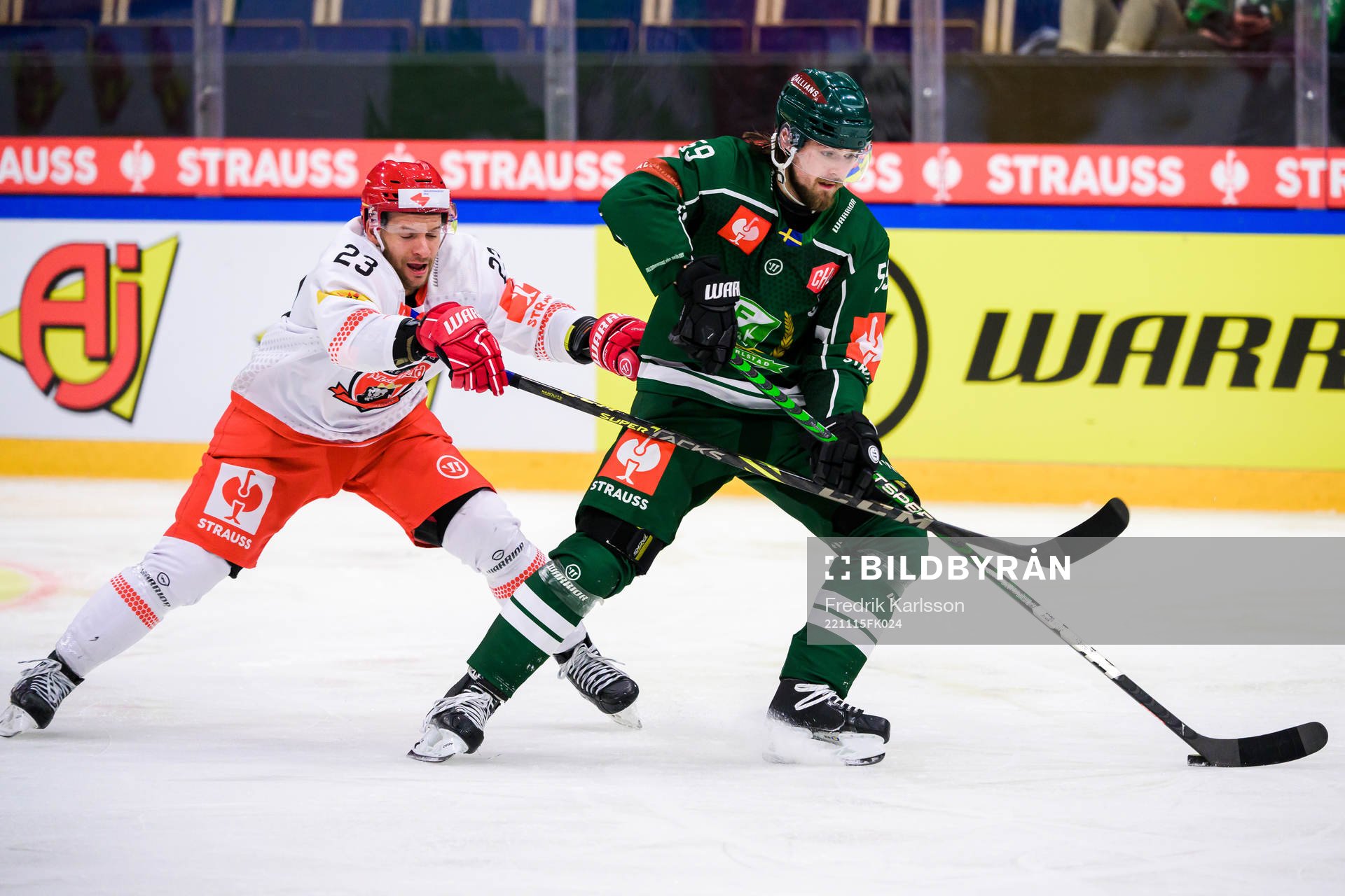 Mislav Rosandic of Mountfield and Linus Johansson  of