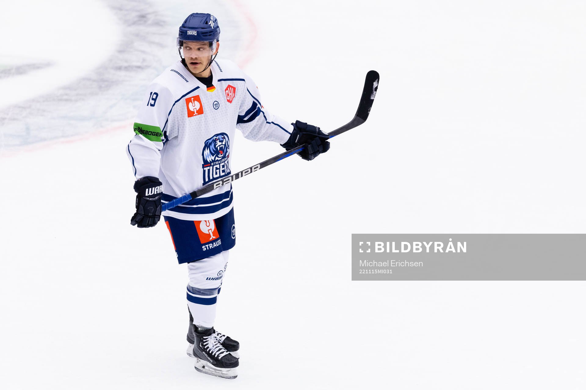 Tim Brunnhuber of Straubing Tigers look dejected