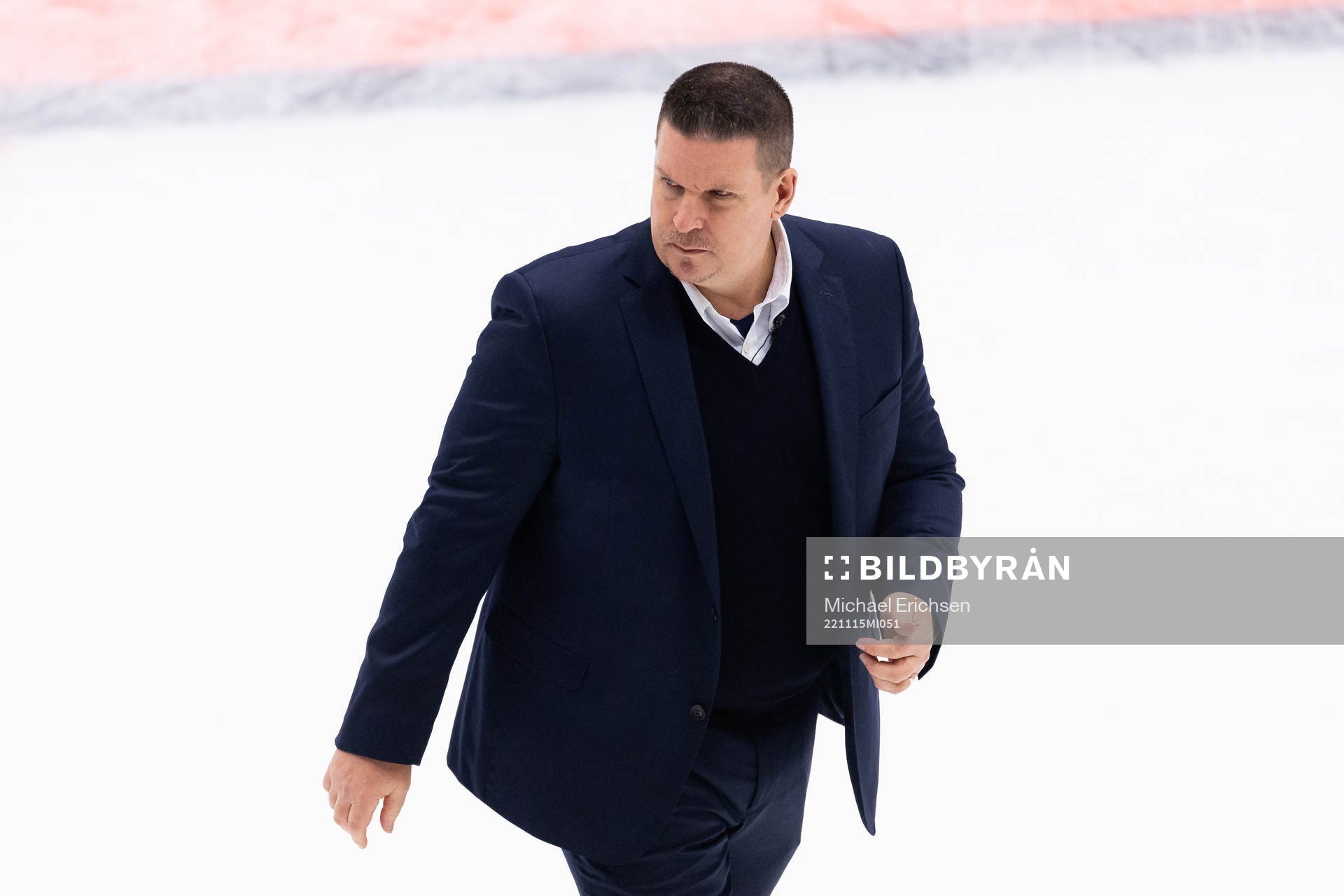 Head coach Tom Pokel of Straubing Tigers