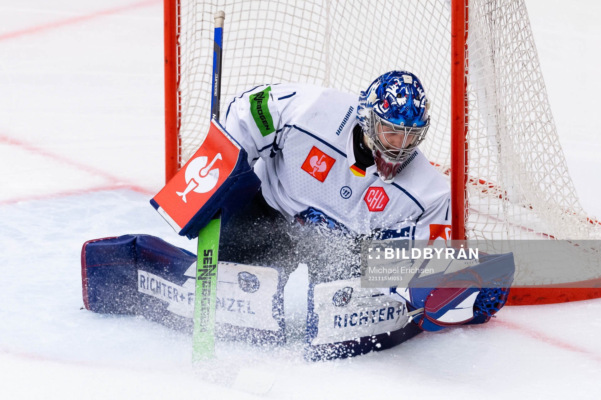 Goalkeeper Manuel Florian of Straubing Tigers
