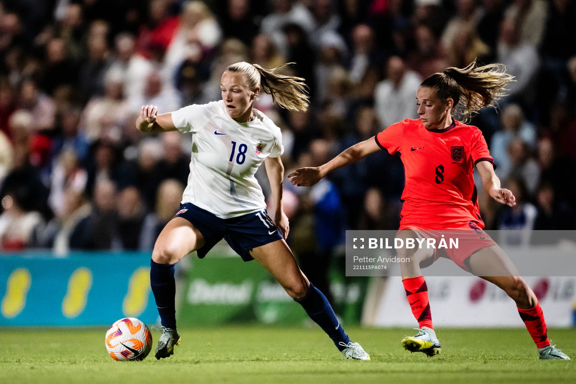 Frida Maanum of Norway and Ella Toone of England