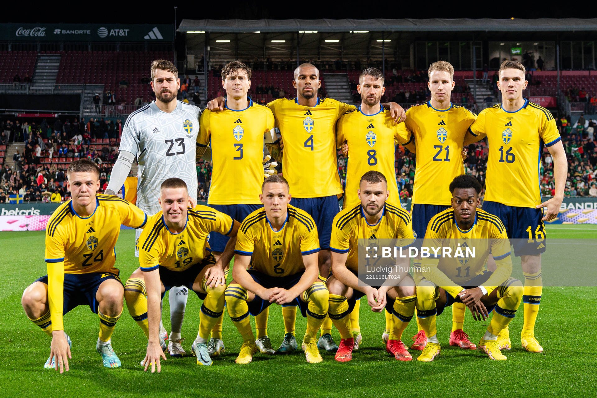The starting eleven of Sweden pose for a team photo