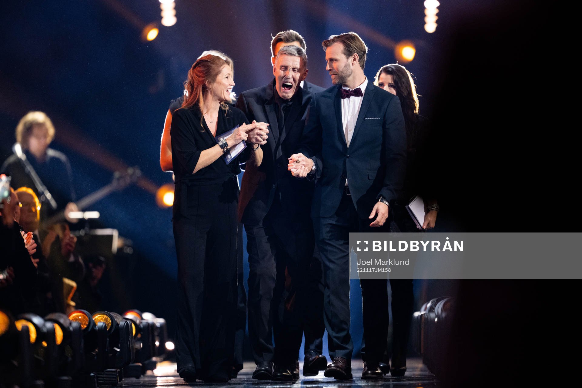 Börje Salming anländer med hustrun Pia och sonen Anders