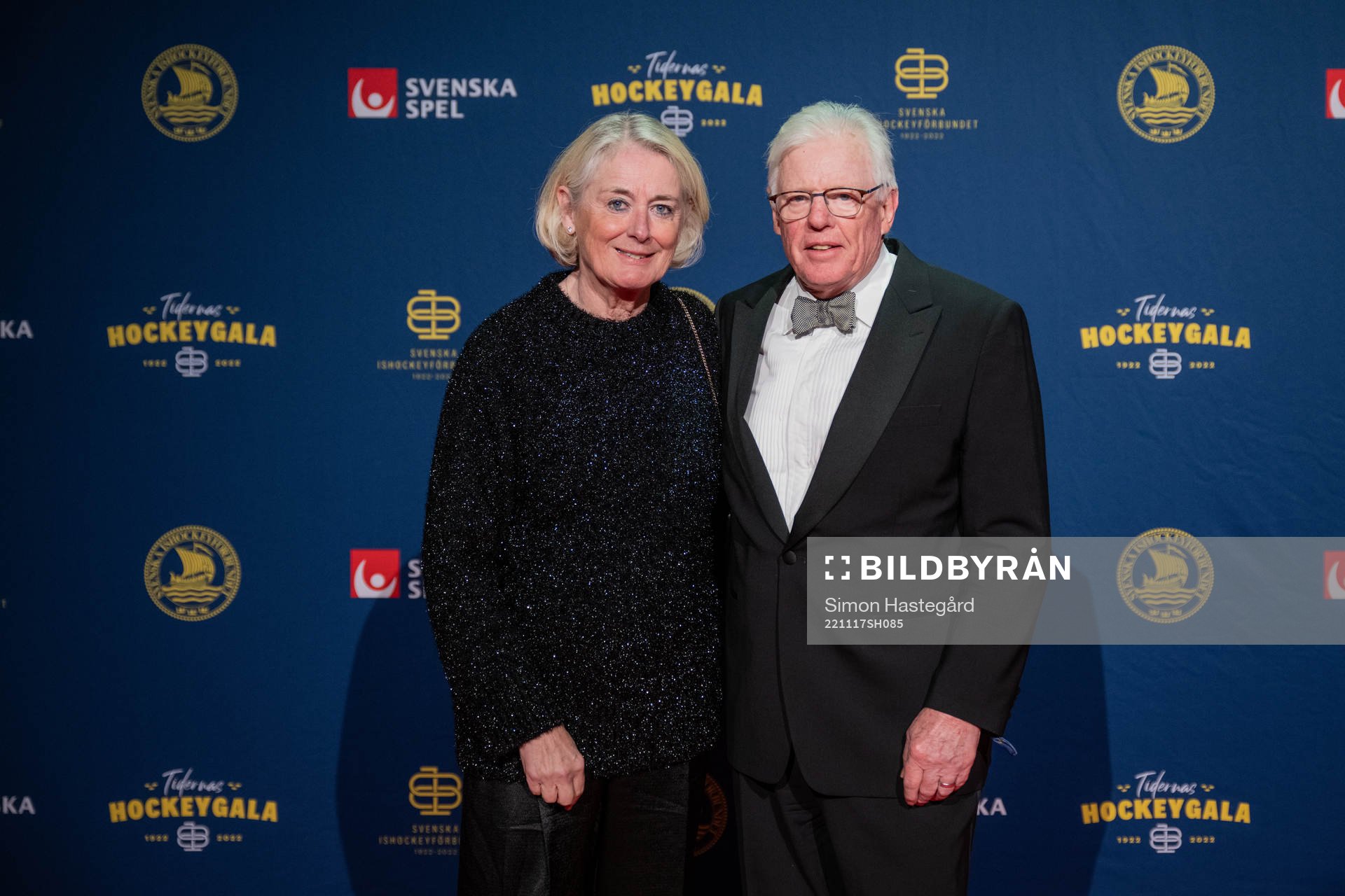 Ulf Lill-Pröjsarn Nilsson och hustru Gun på röda mattan