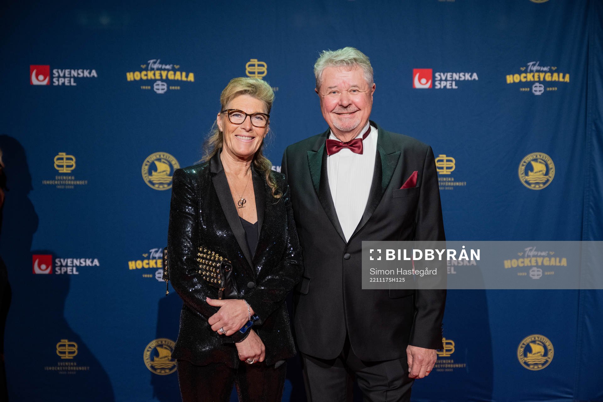 Percy Nilsson med sällskap på röda mattan