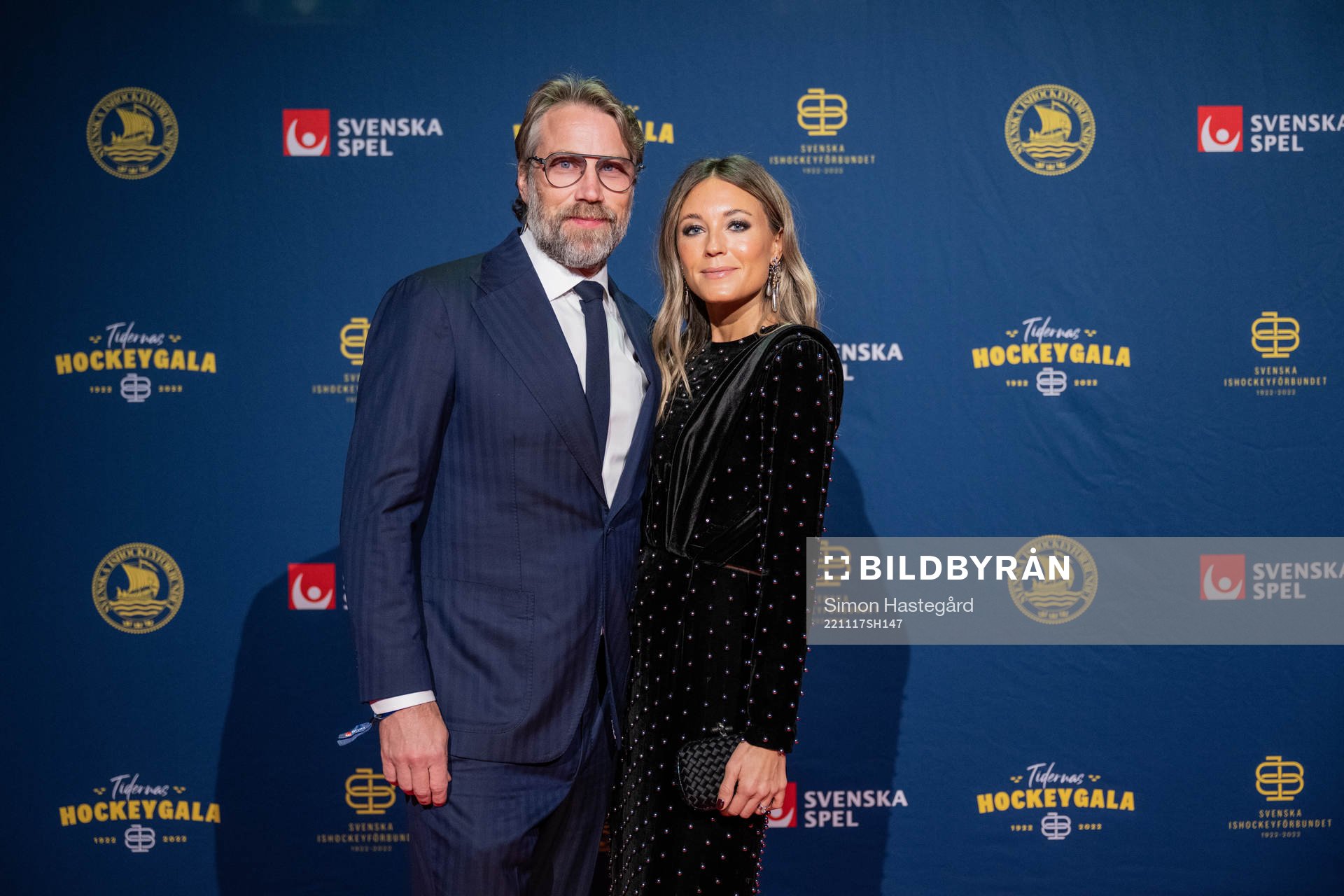 Peter Forsberg med fru Nicole Nordin på röda mattan