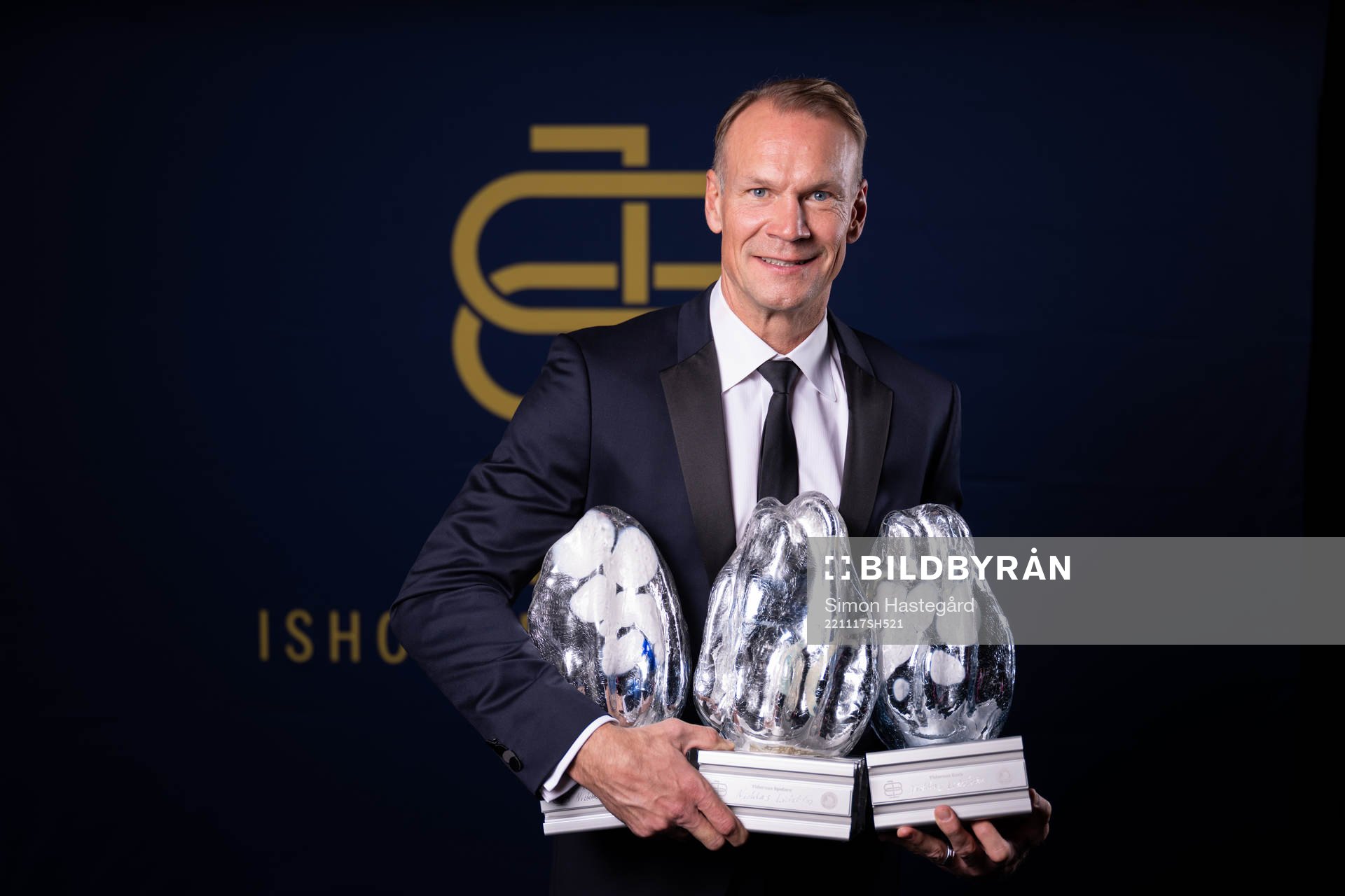 Nicklas Lidström med sina priser Tidernas spelare,