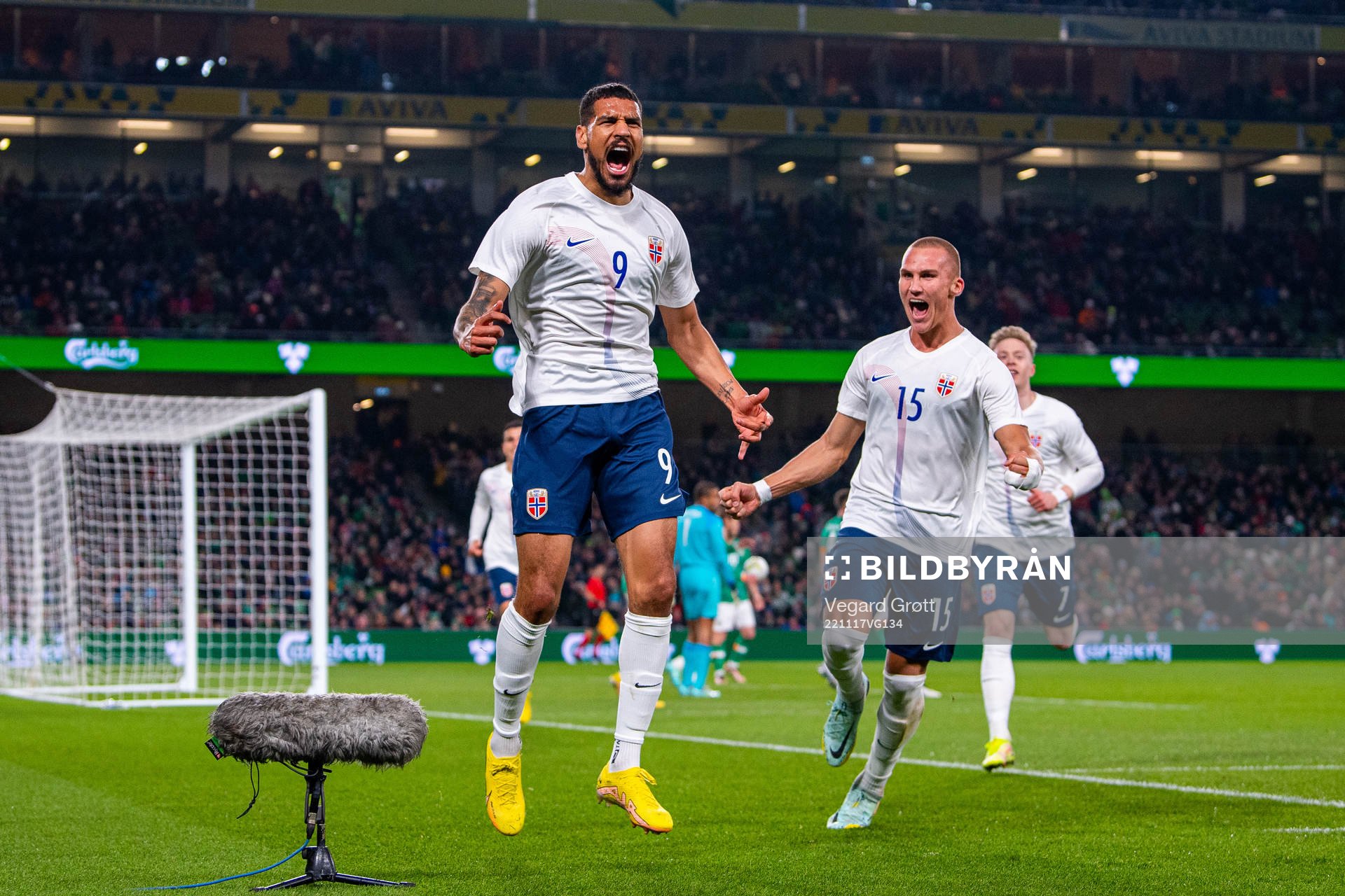 Ohi Omoijuanfo of Norway celebrates with teammate Leo Skiri
