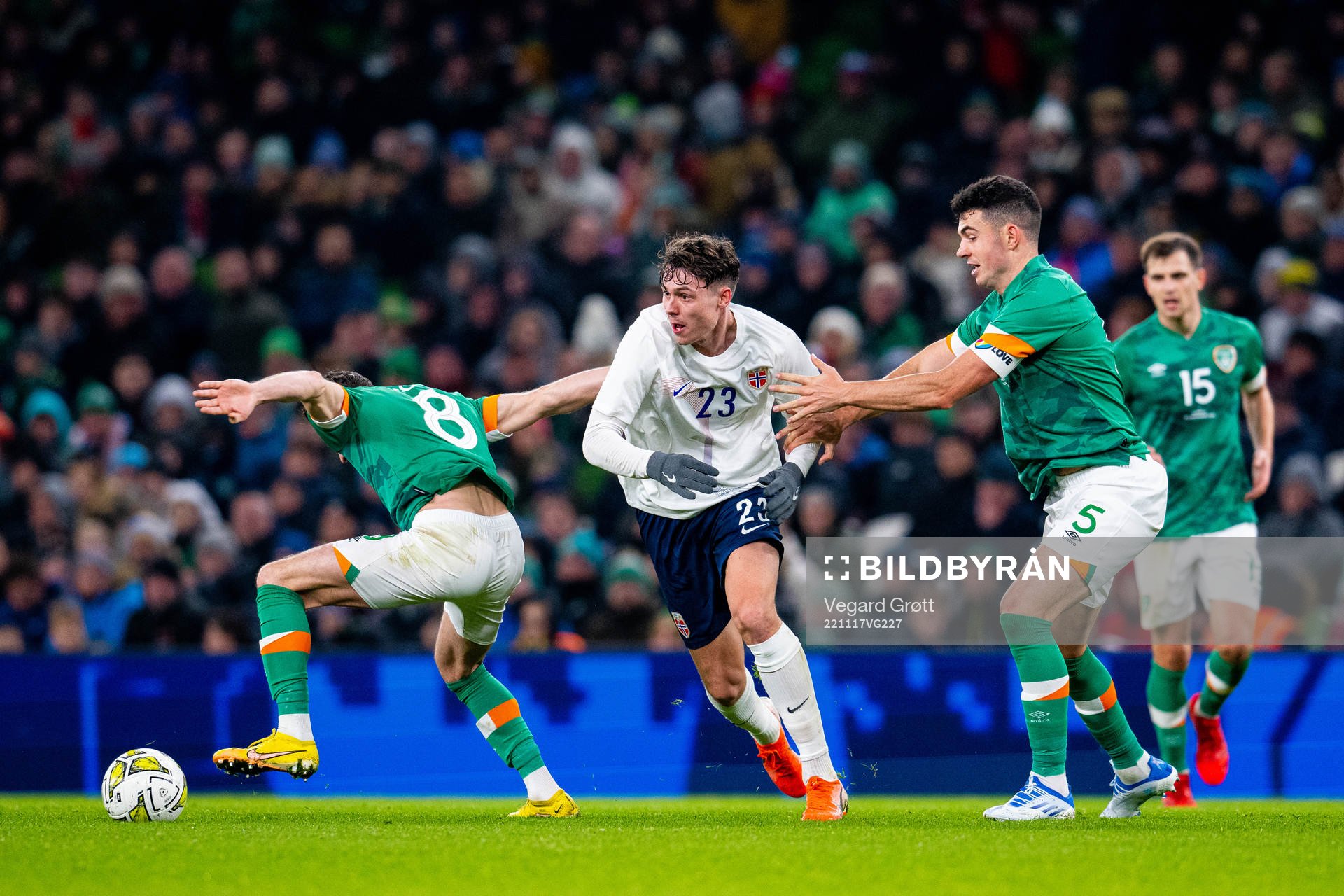 Jørgen Strand Larsen of Norway and John Egan of Ireland during the international friendly football match between Republic of Ireland and Norway on November 17, 2022 in Dublin.