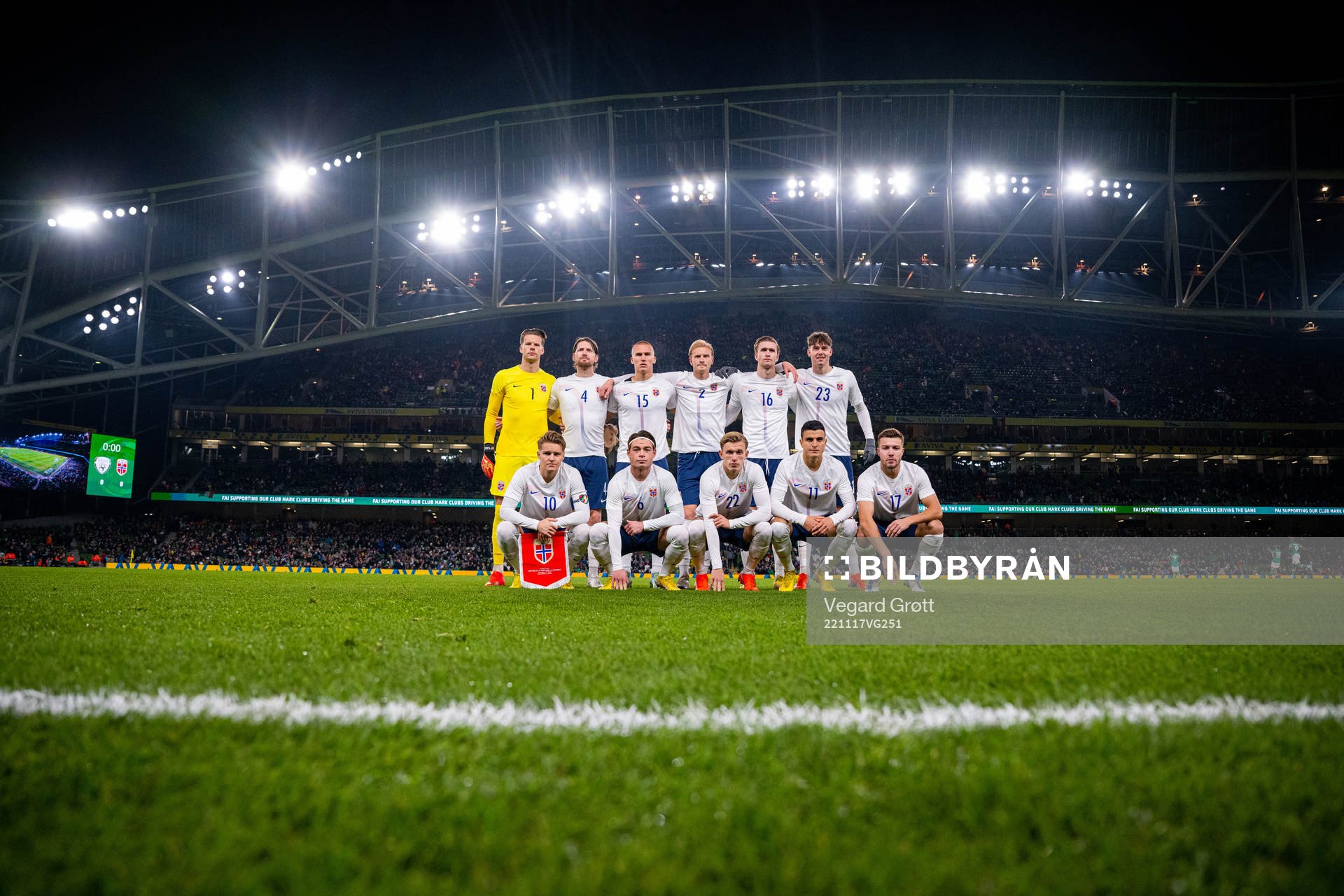 The starting eleven of Norway pose for a team photo