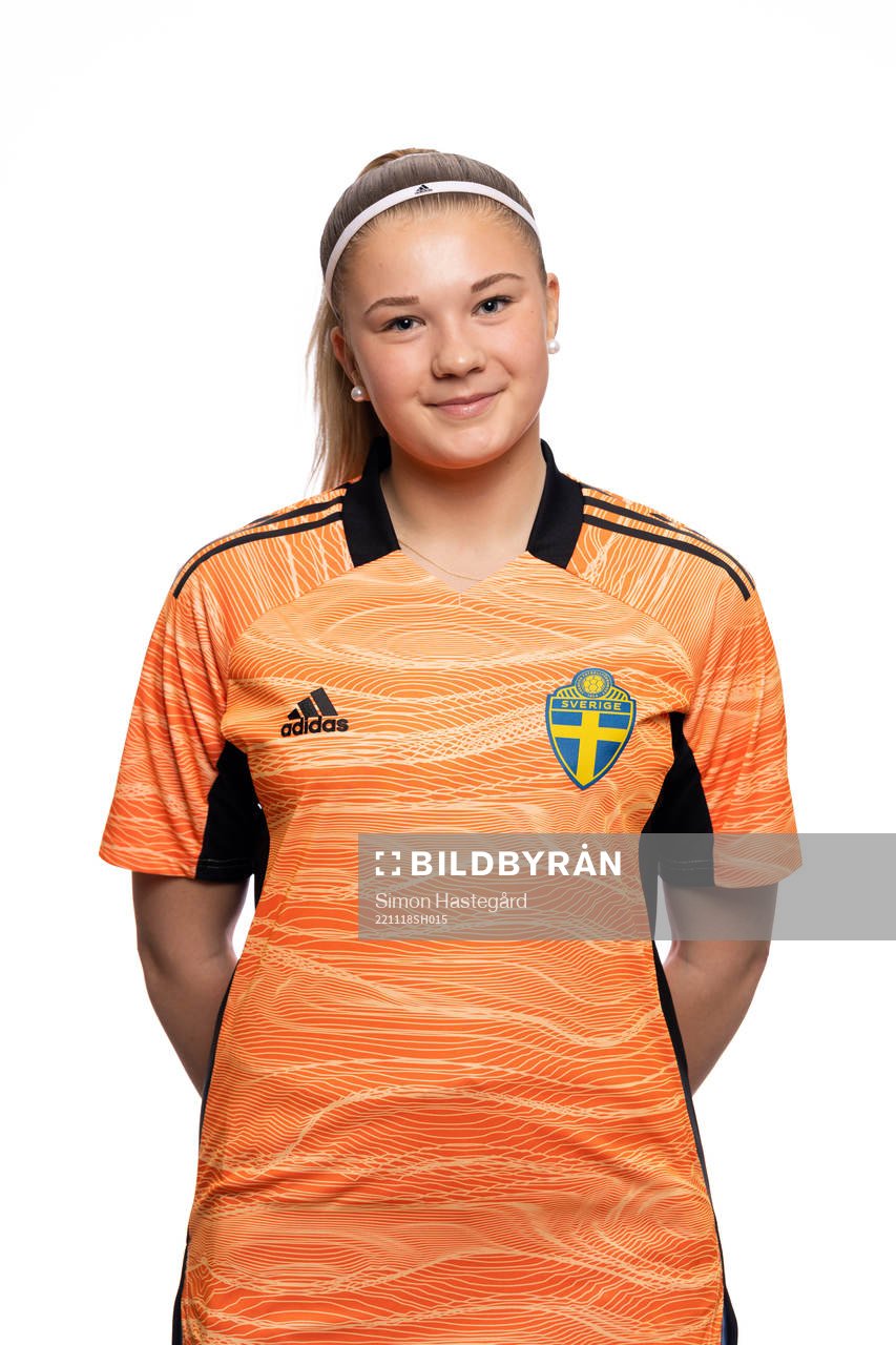 Målvakt Izabelle Bardosen