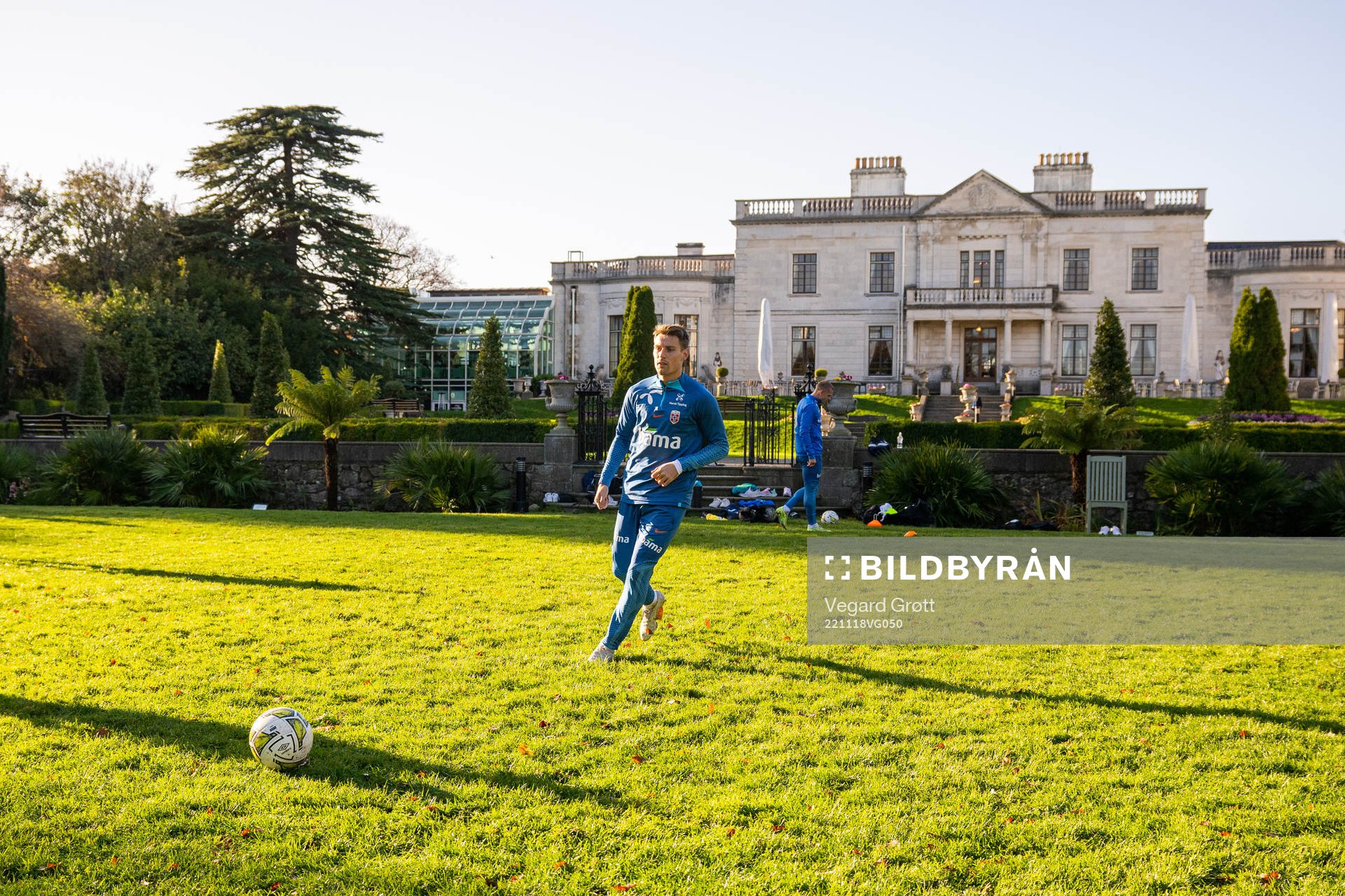 Kristoffer Zachariassen of the Norwegian national football team during a training session on November 18, 2022 in Dublin. 