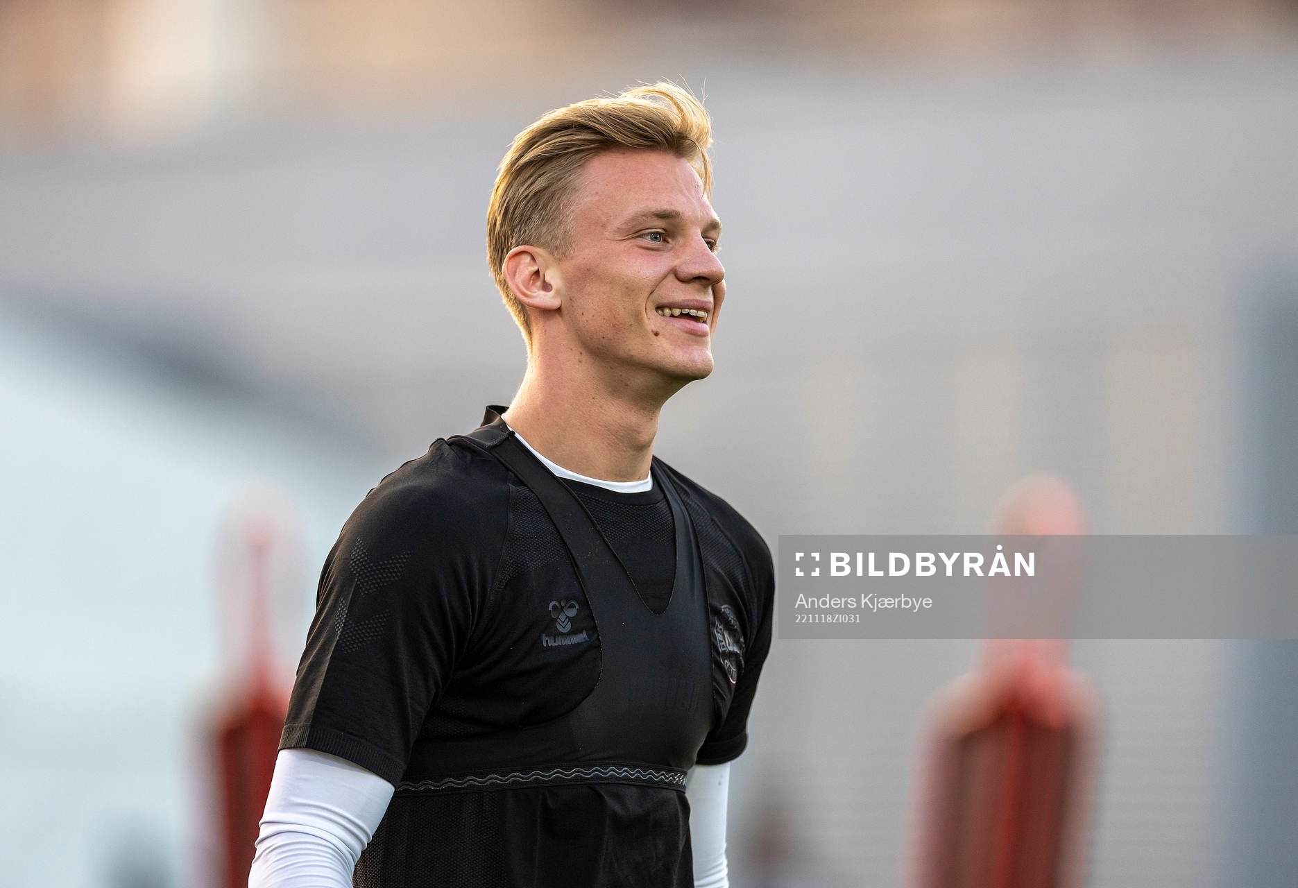 [DK=20221118: Herrelandsholdet træner i Doha, Qatar -