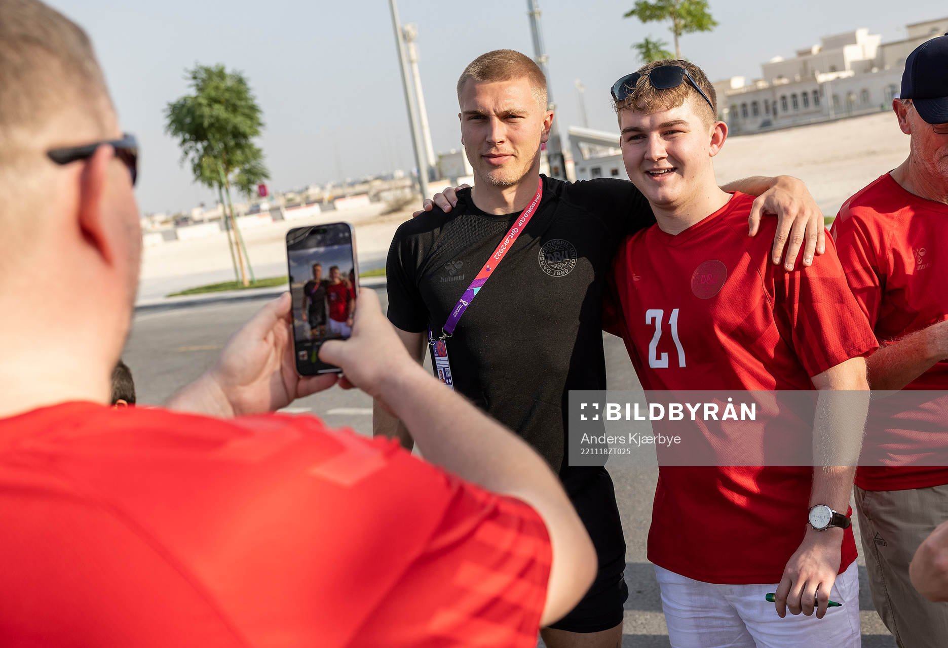 [DK=20221118: Herrelandsholdet træner i Doha, Qatar -