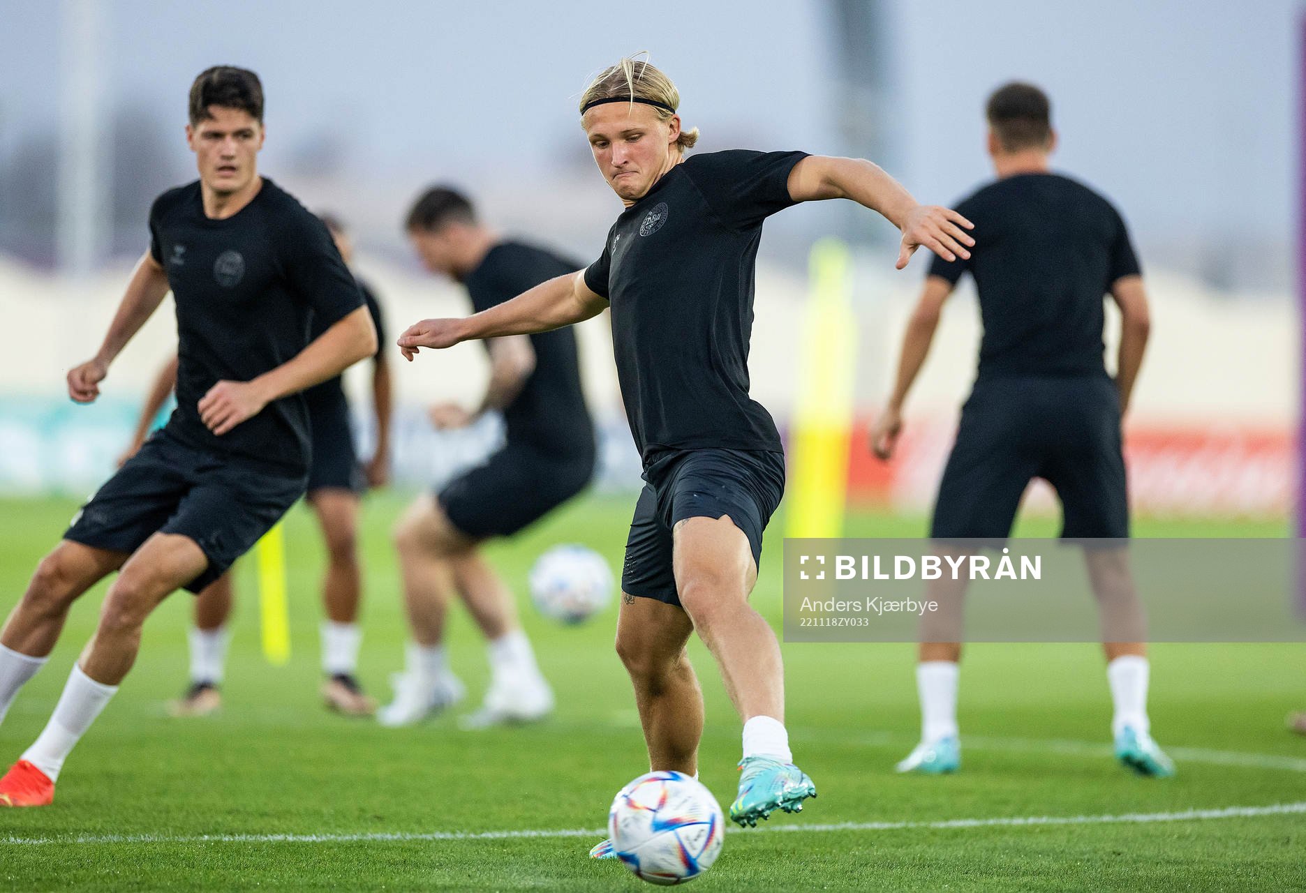 [DK=20221118: Herrelandsholdet træner i Doha, Qatar -