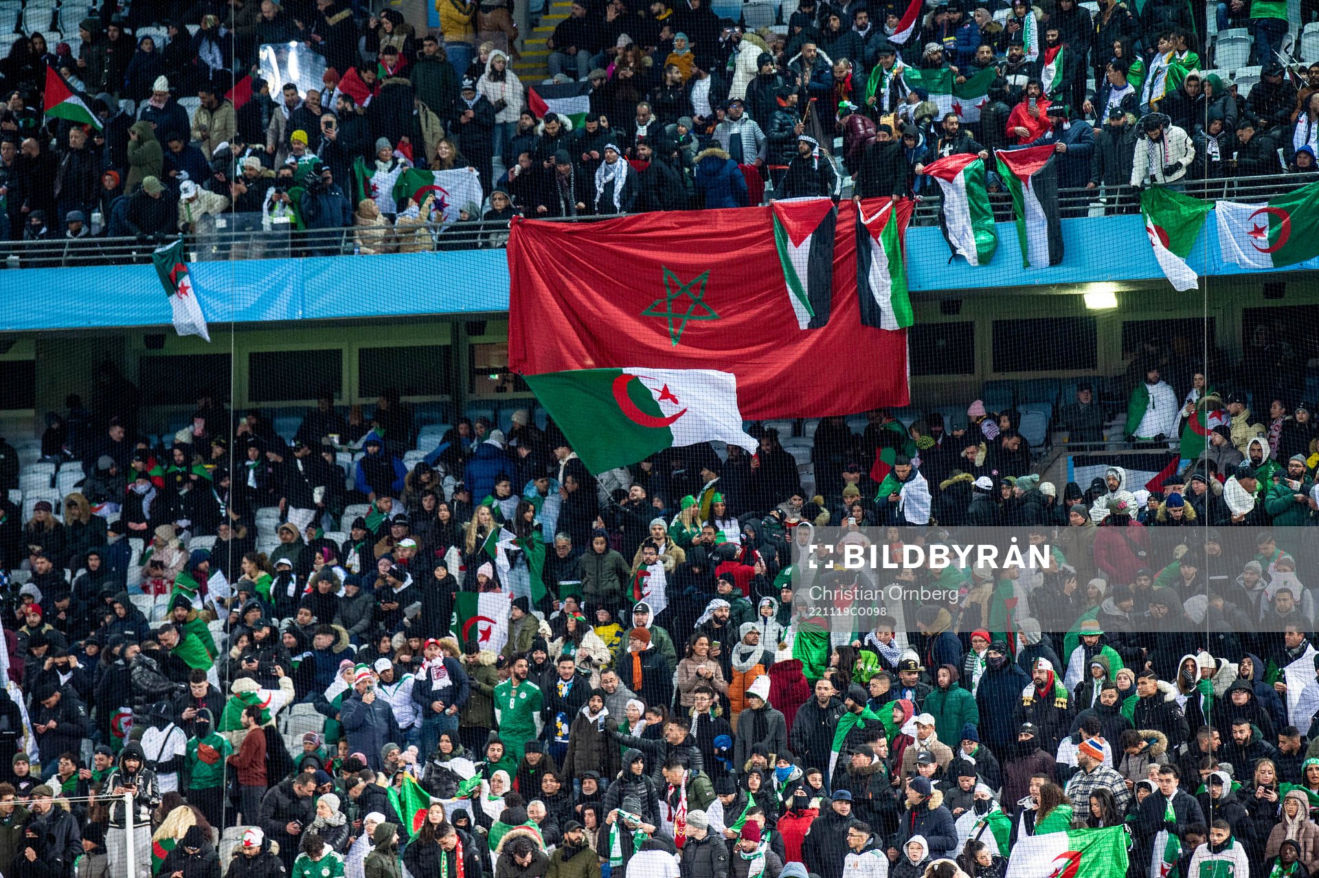 Supporters of Algeria a head of the international friendly
