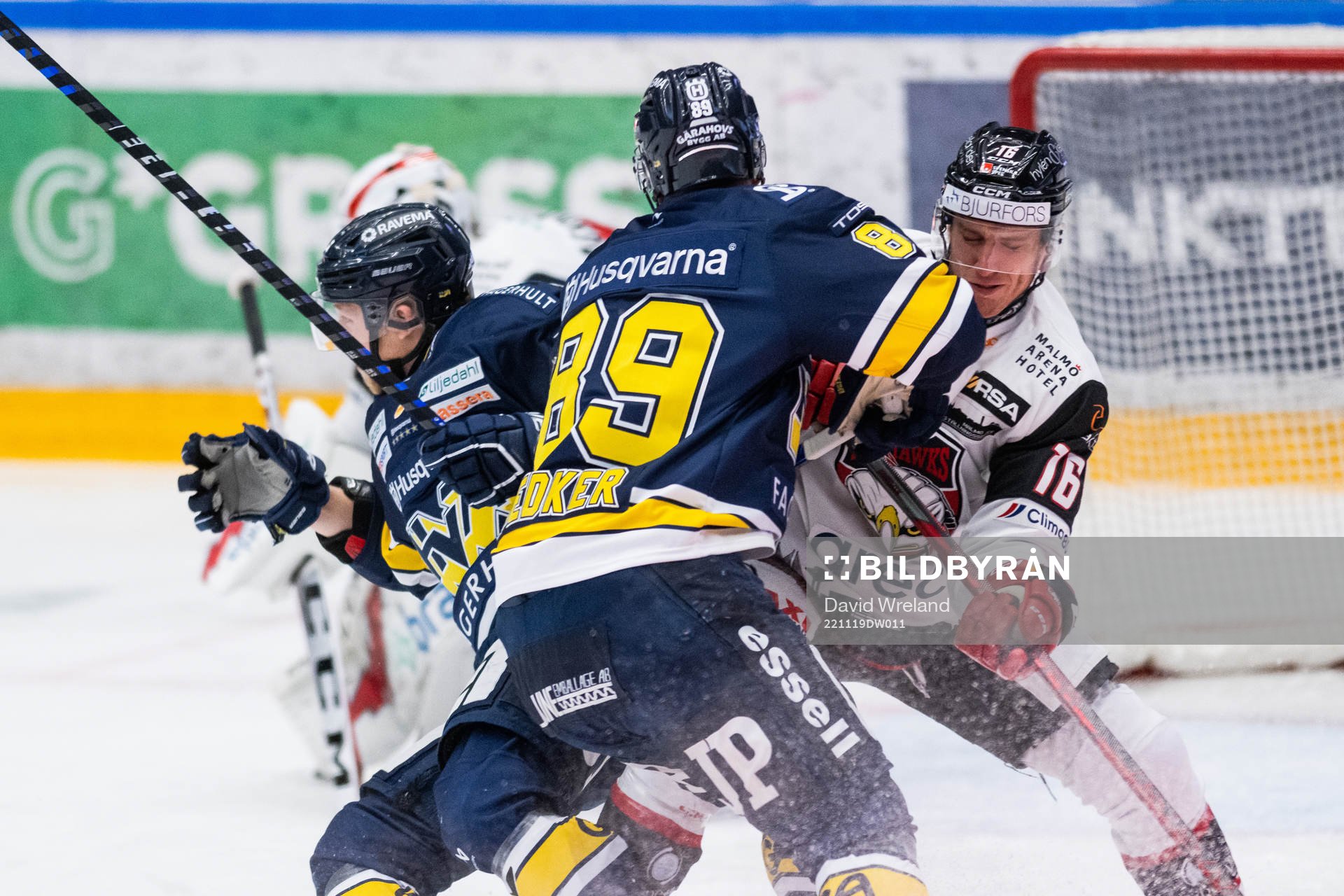 Malmö Redhawks Matias Lassen och HV71s Mikkel Bödker