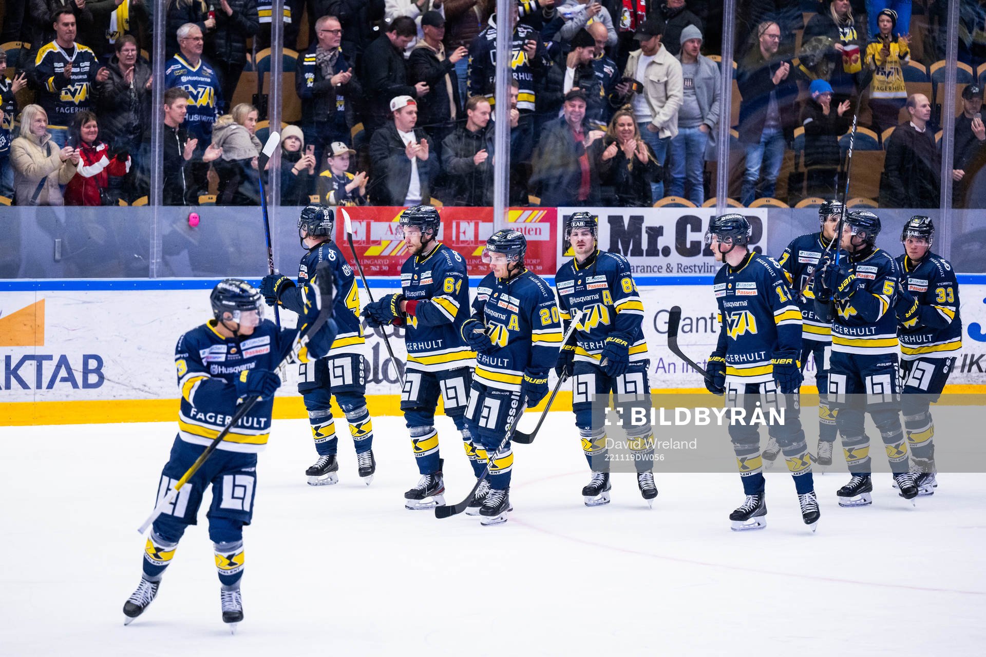 HV71s spelare jublar