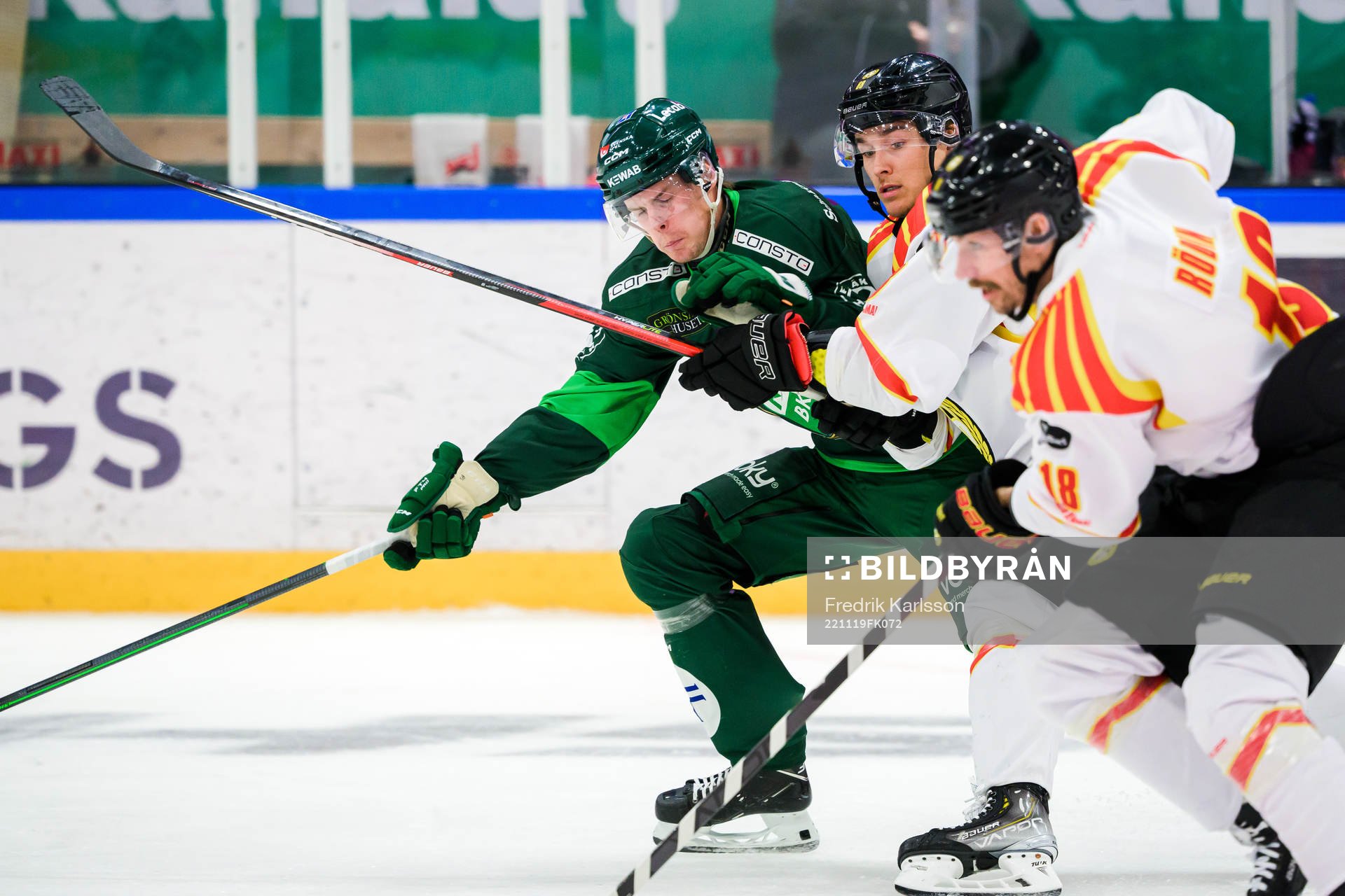 Färjestads Carl Jakobsson och Brynäs Dmytro Timashov