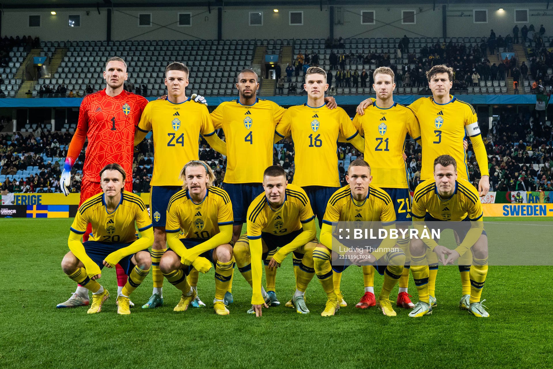 The starting eleven of Sweden pose for a photo