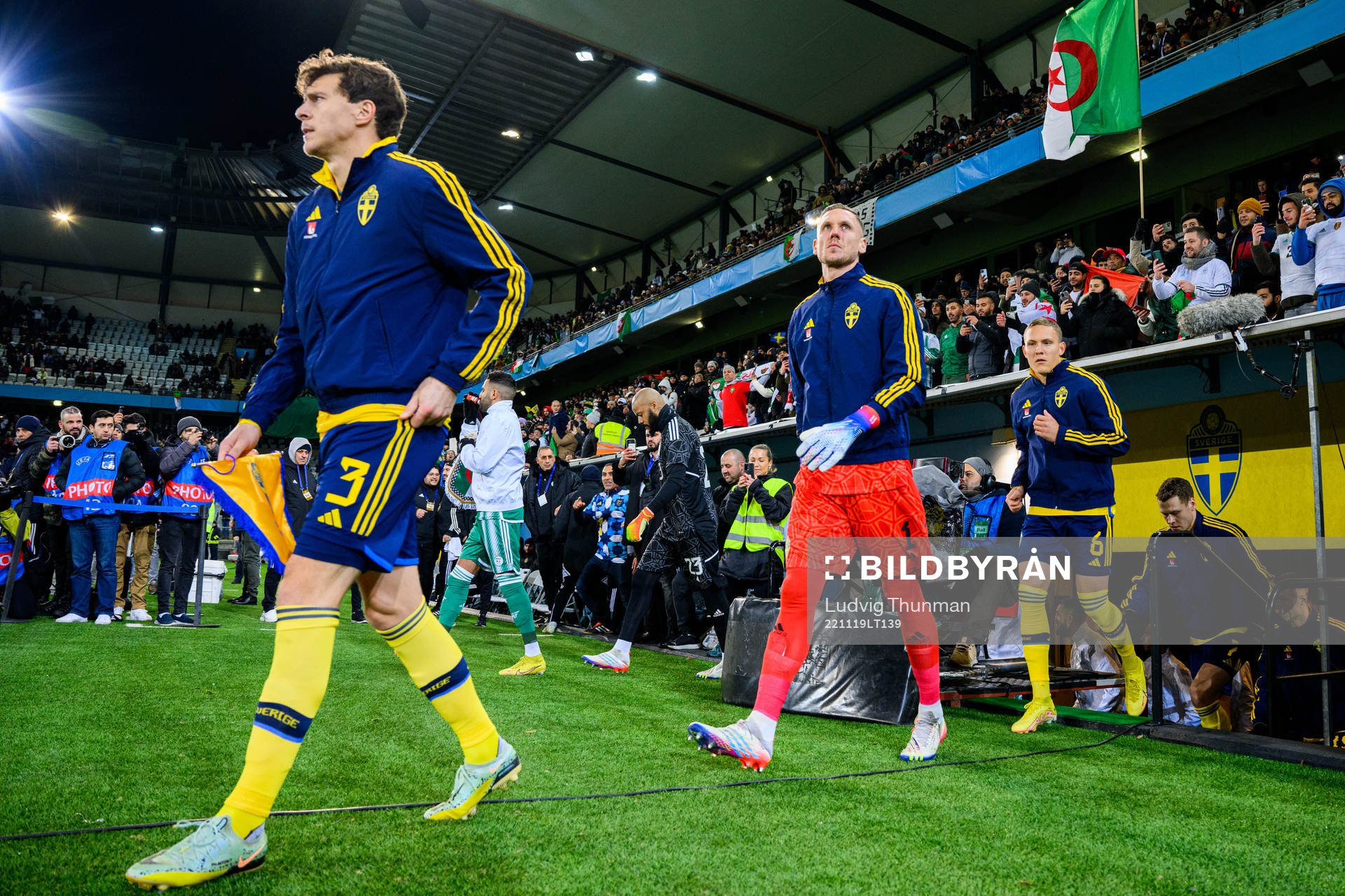 Victor Nilsson Lindelöf and goalkeeper Robin Olsen enters