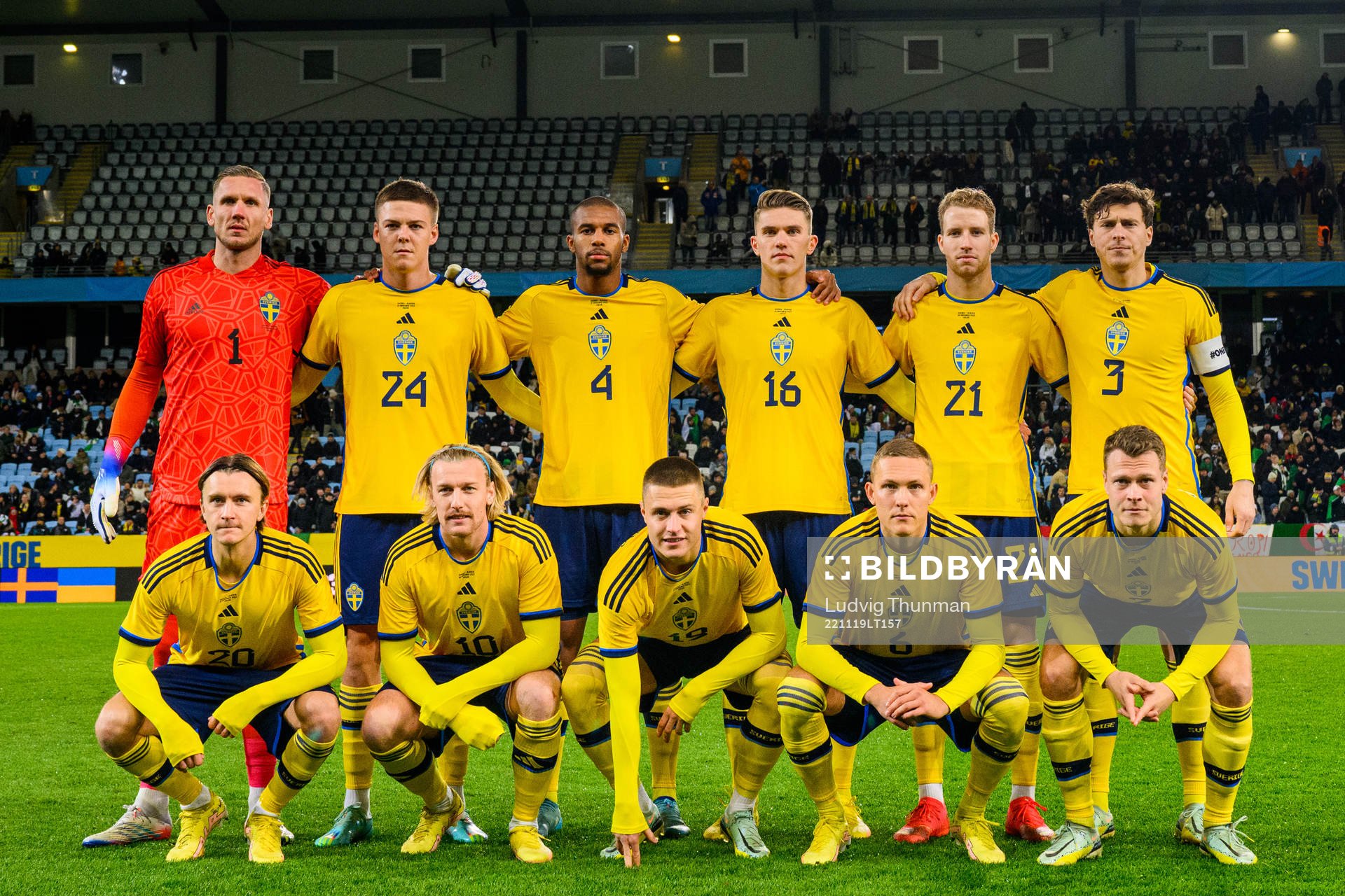 The starting eleven of Sweden pose for a photo
