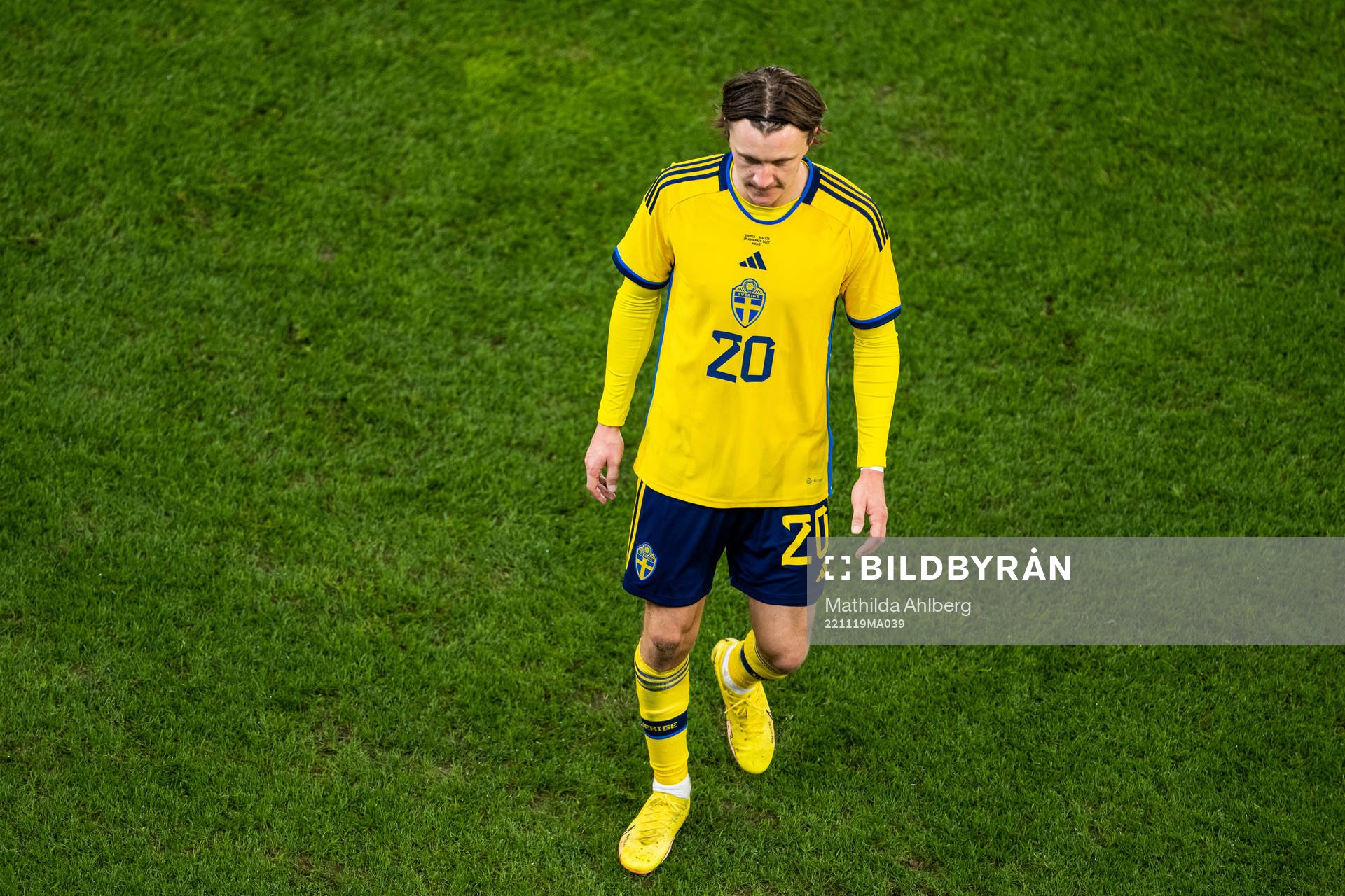 Kristoffer Olsson of Sweden is substituted off