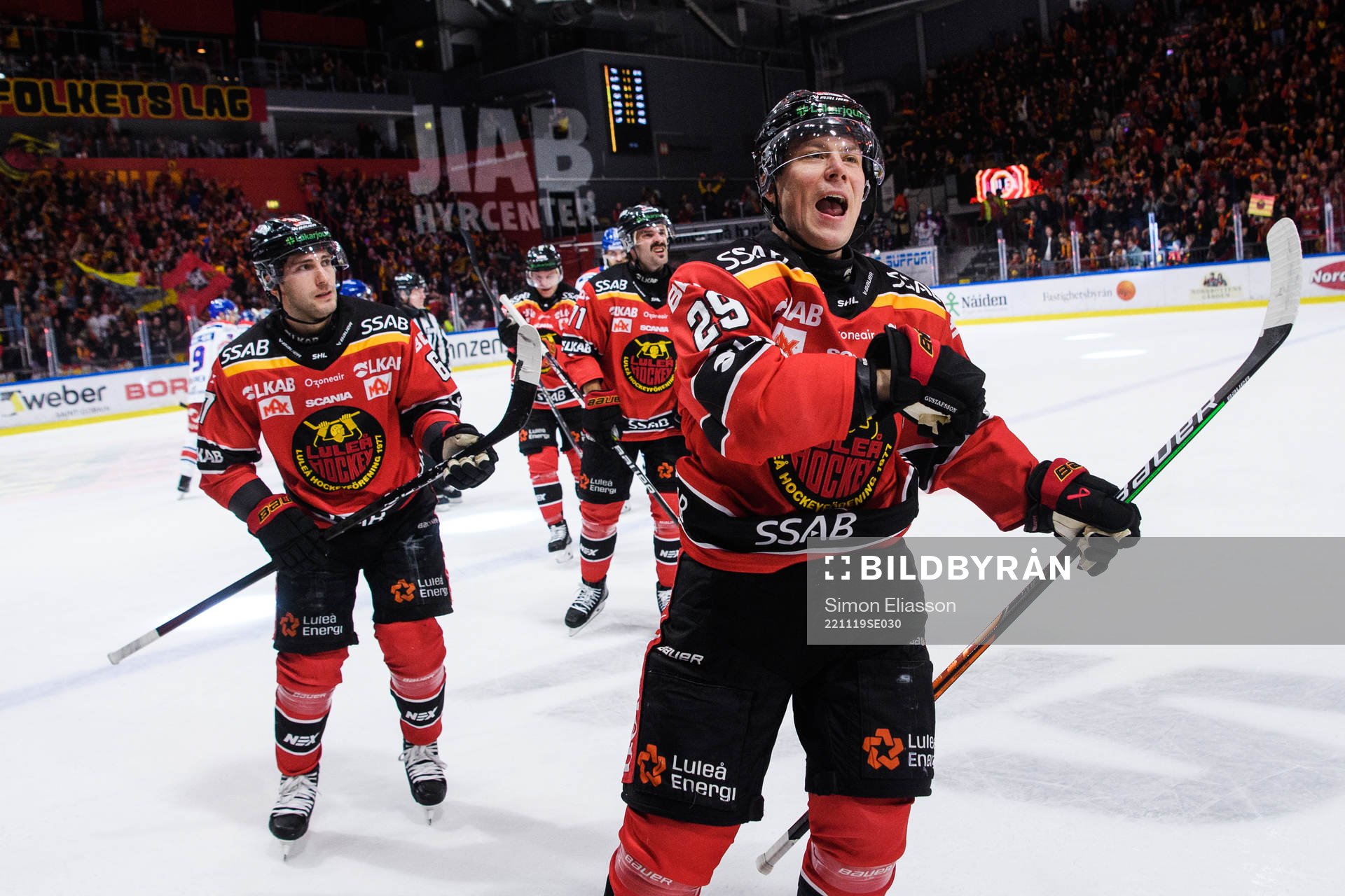 Luleås Erik Gustafsson jublar