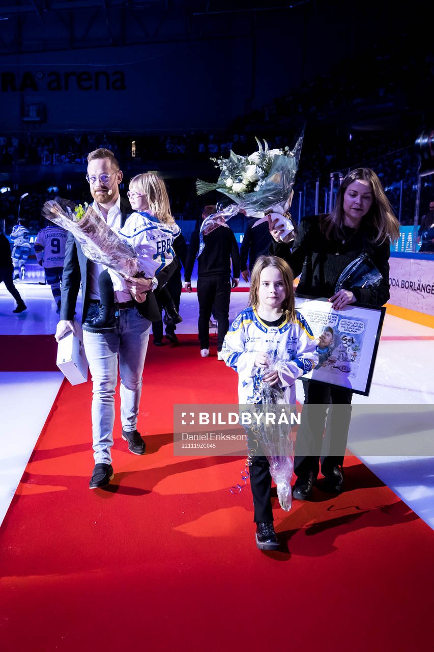 Mattias Ritola och dotter Ebba och fru Josefin och dotter