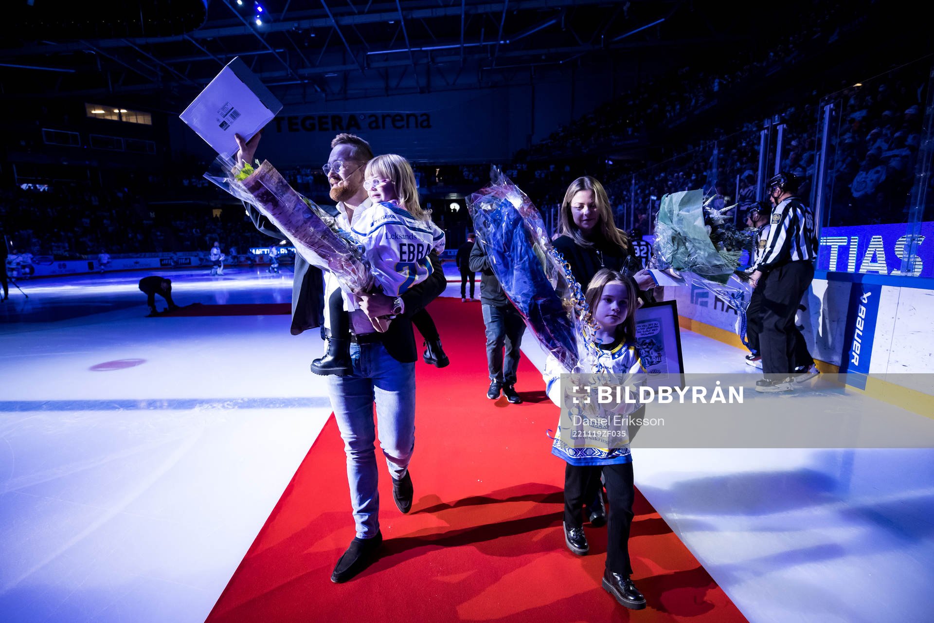 Mattias Ritola och dotter Ebba och fru Josefin och dotter