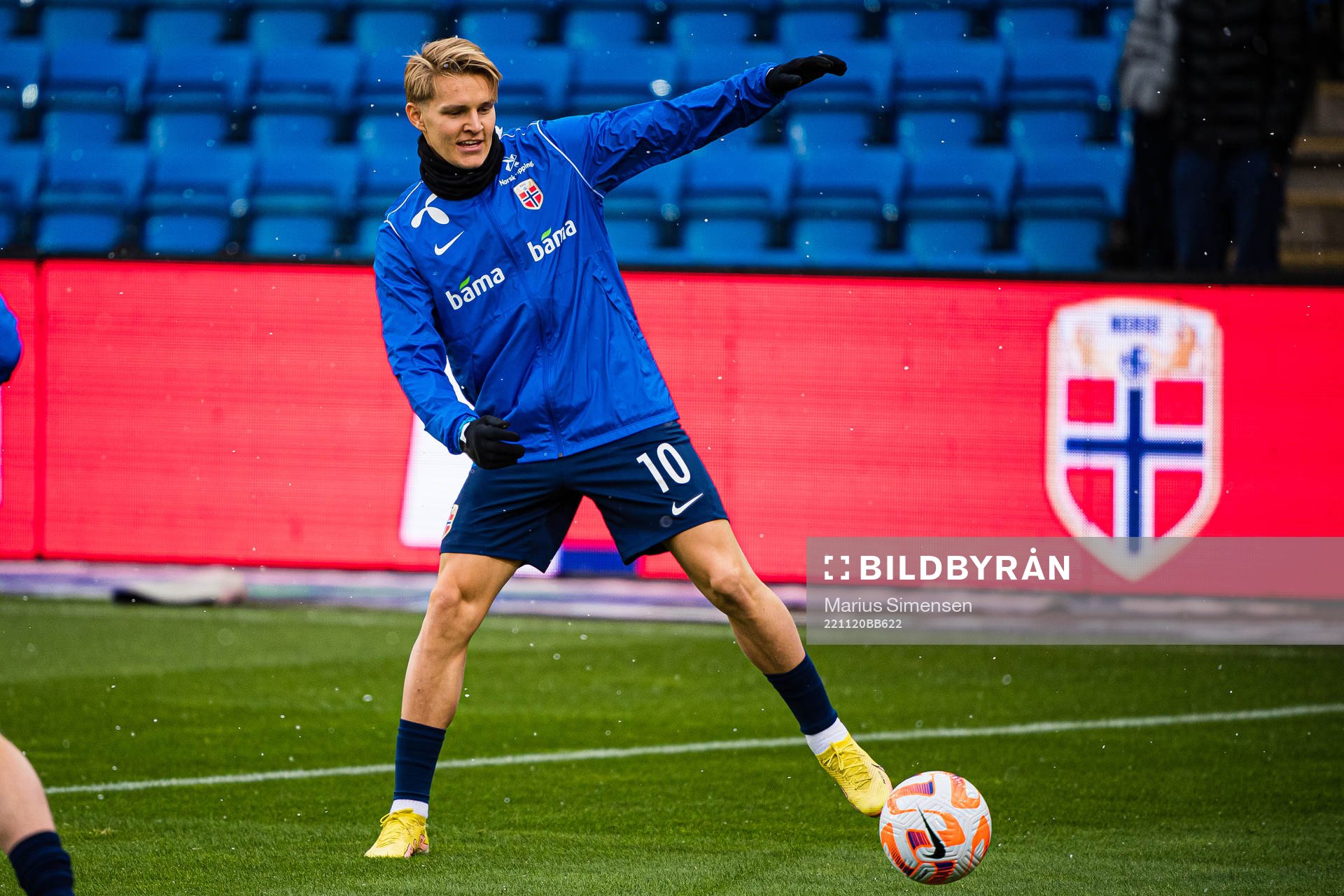 Martin Ødegaard of Norway warms up