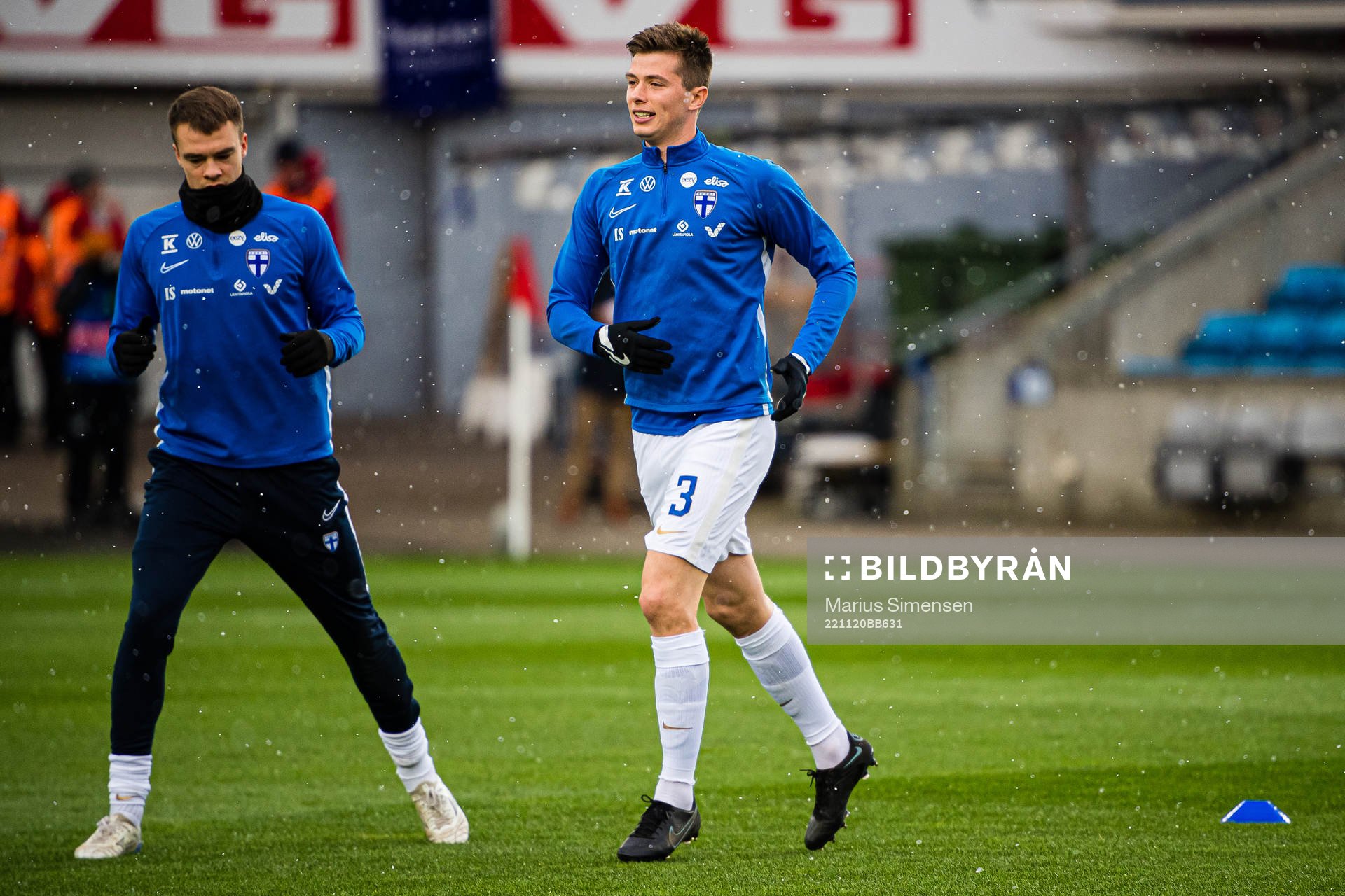 Daniel O'Shaughnessy of Finland warms up